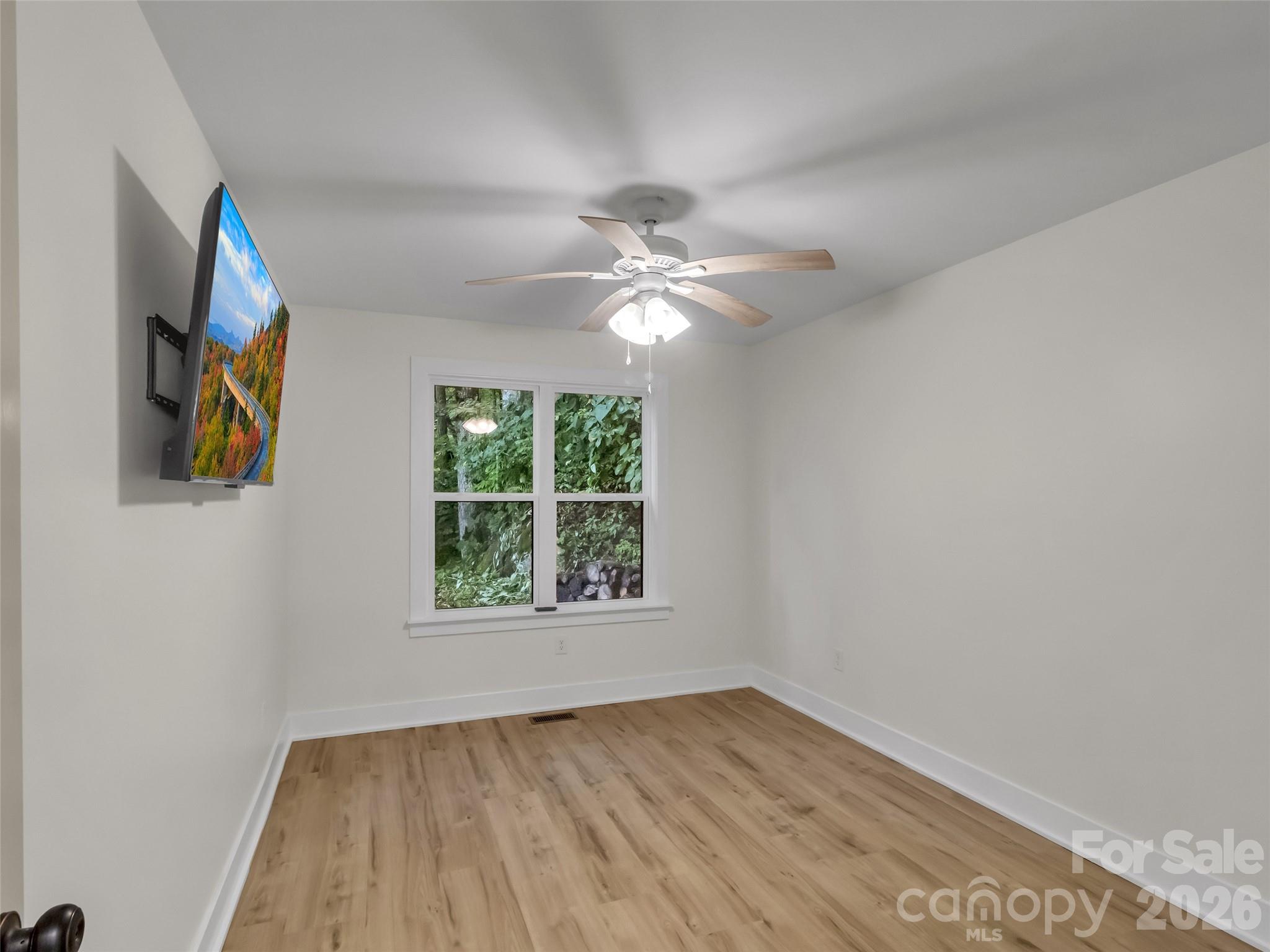 1551 Apple Creek Road — Waynesville