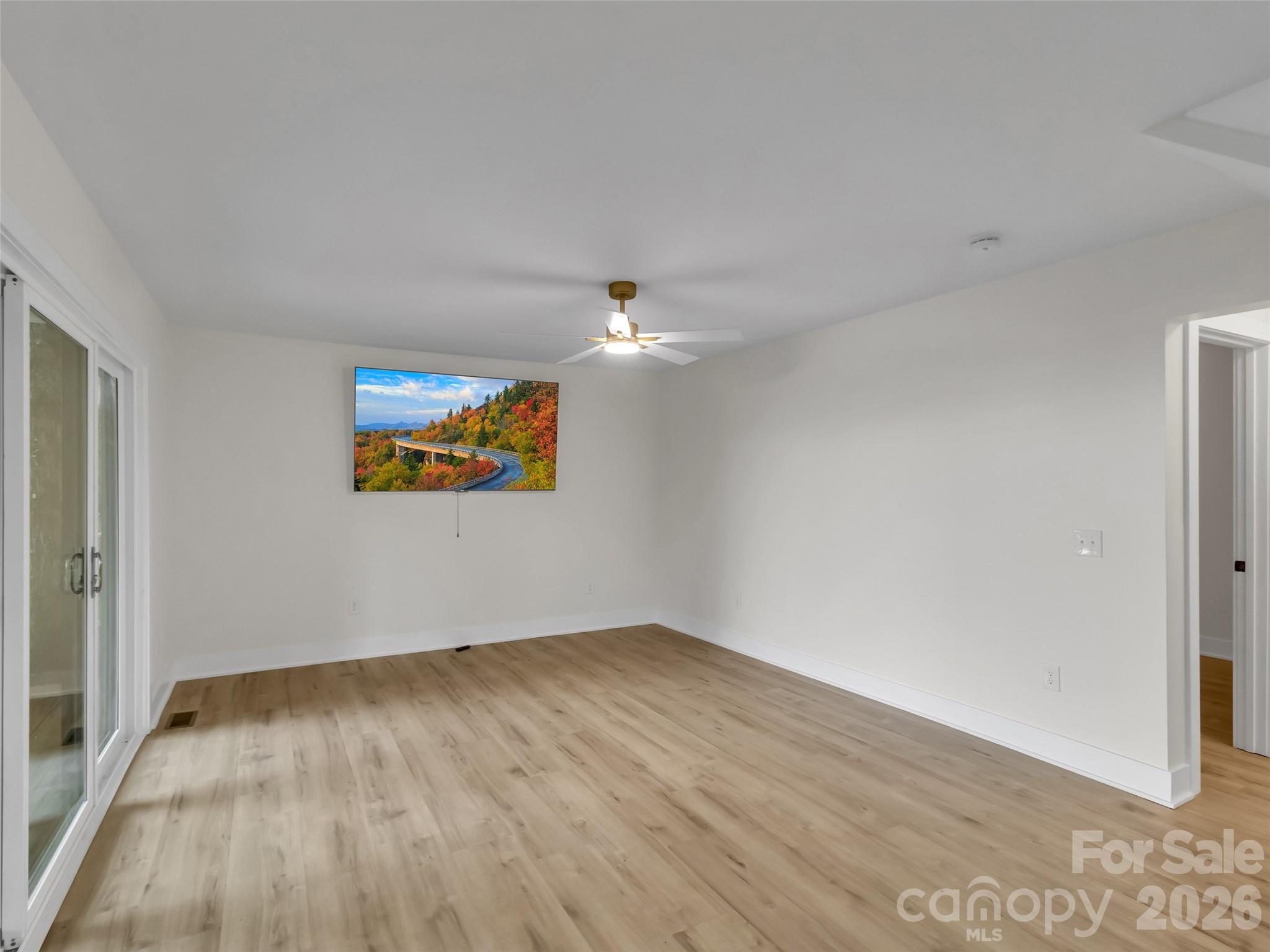 1551 Apple Creek Road — Waynesville