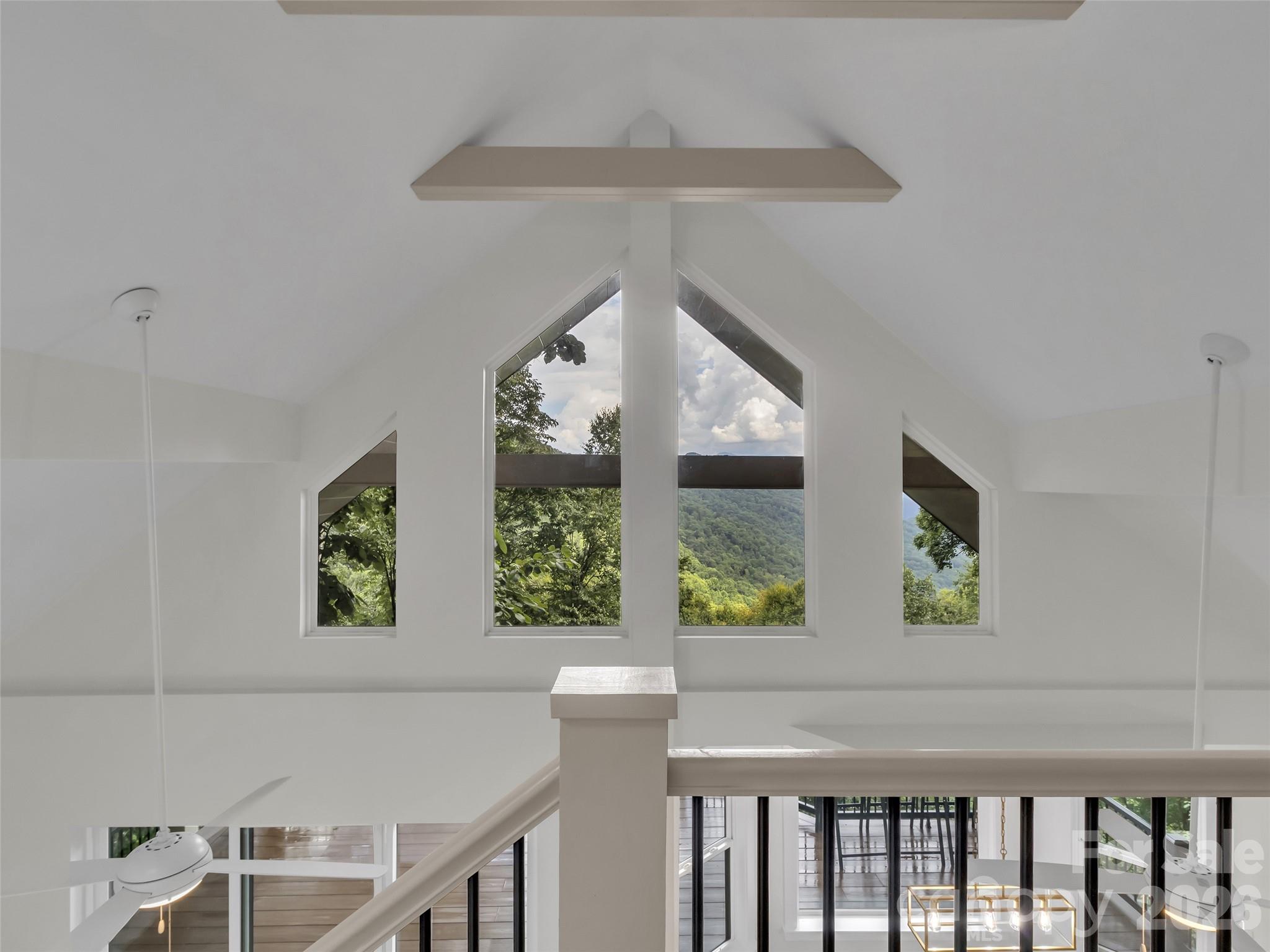 1551 Apple Creek Road — Waynesville
