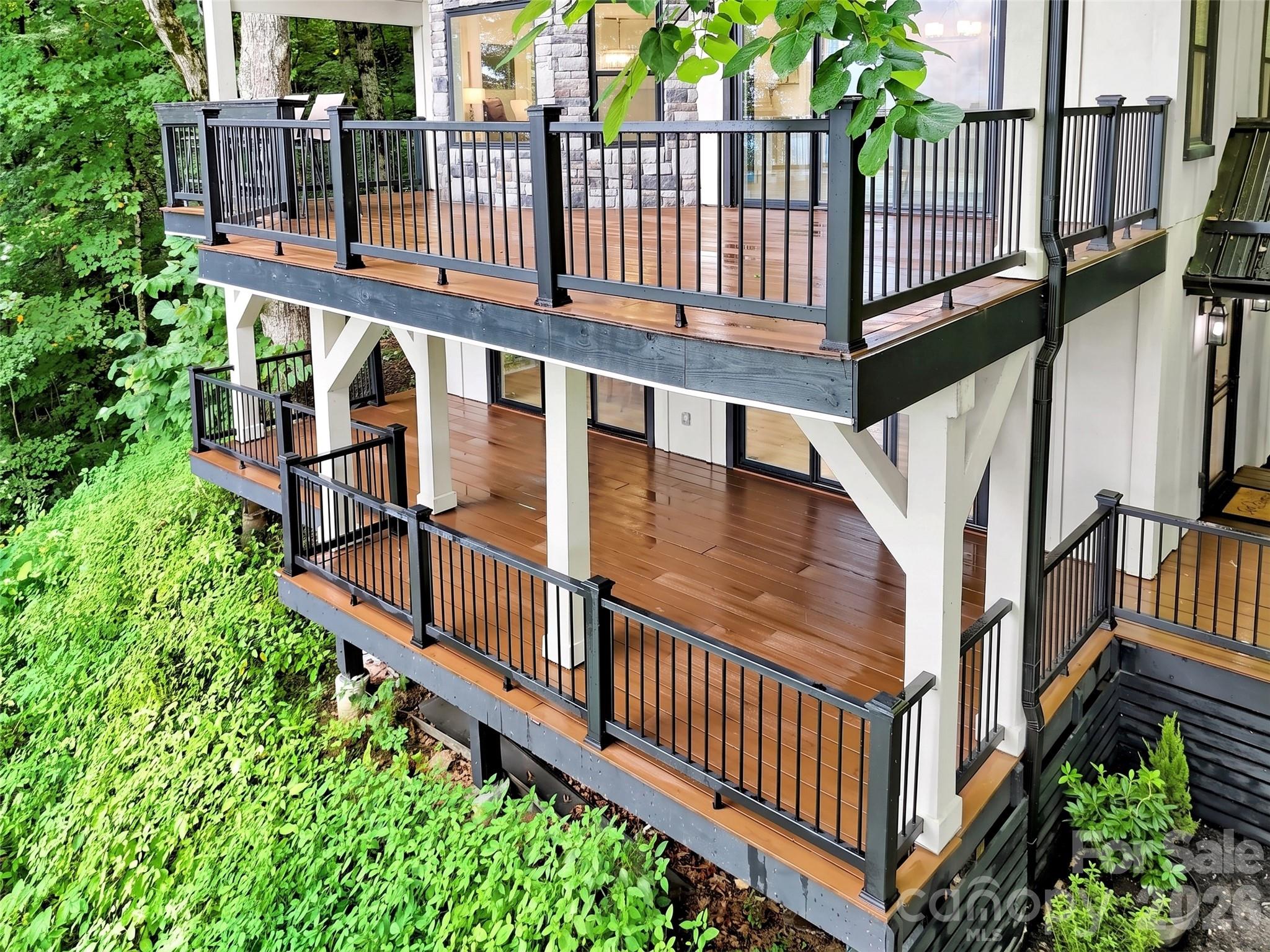 1551 Apple Creek Road — Waynesville