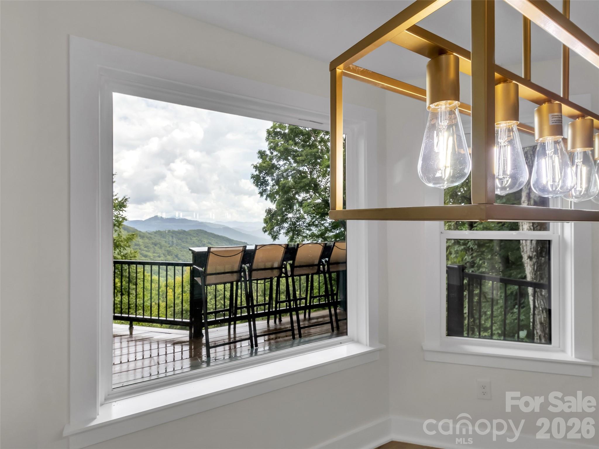 1551 Apple Creek Road — Waynesville