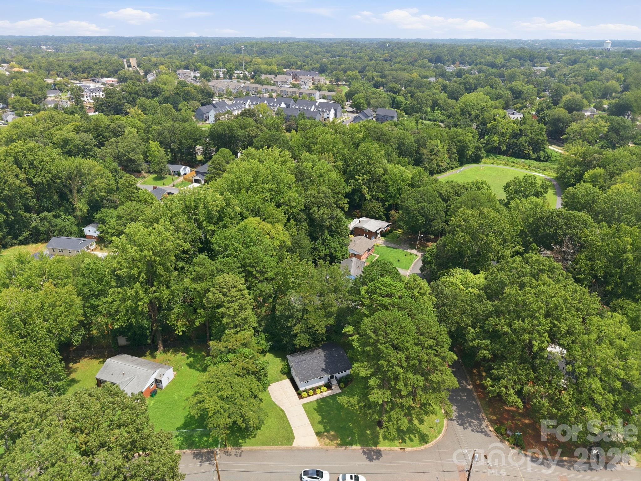 2700 Ravencroft Drive — Charlotte