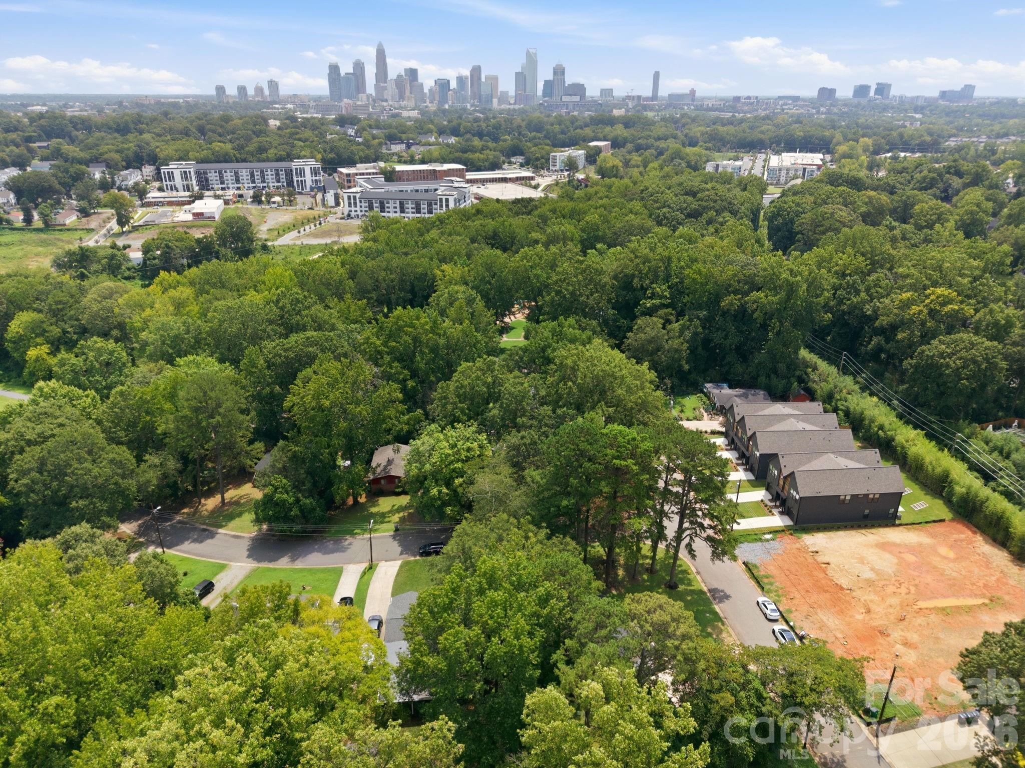 2700 Ravencroft Drive — Charlotte