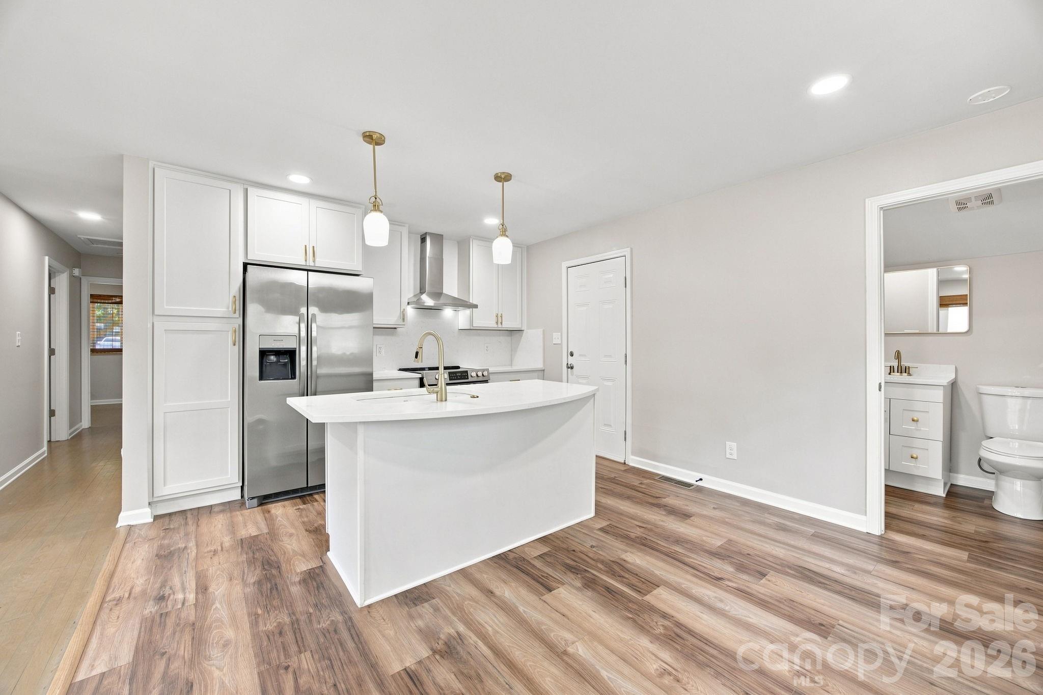 2700 Ravencroft Drive — Charlotte