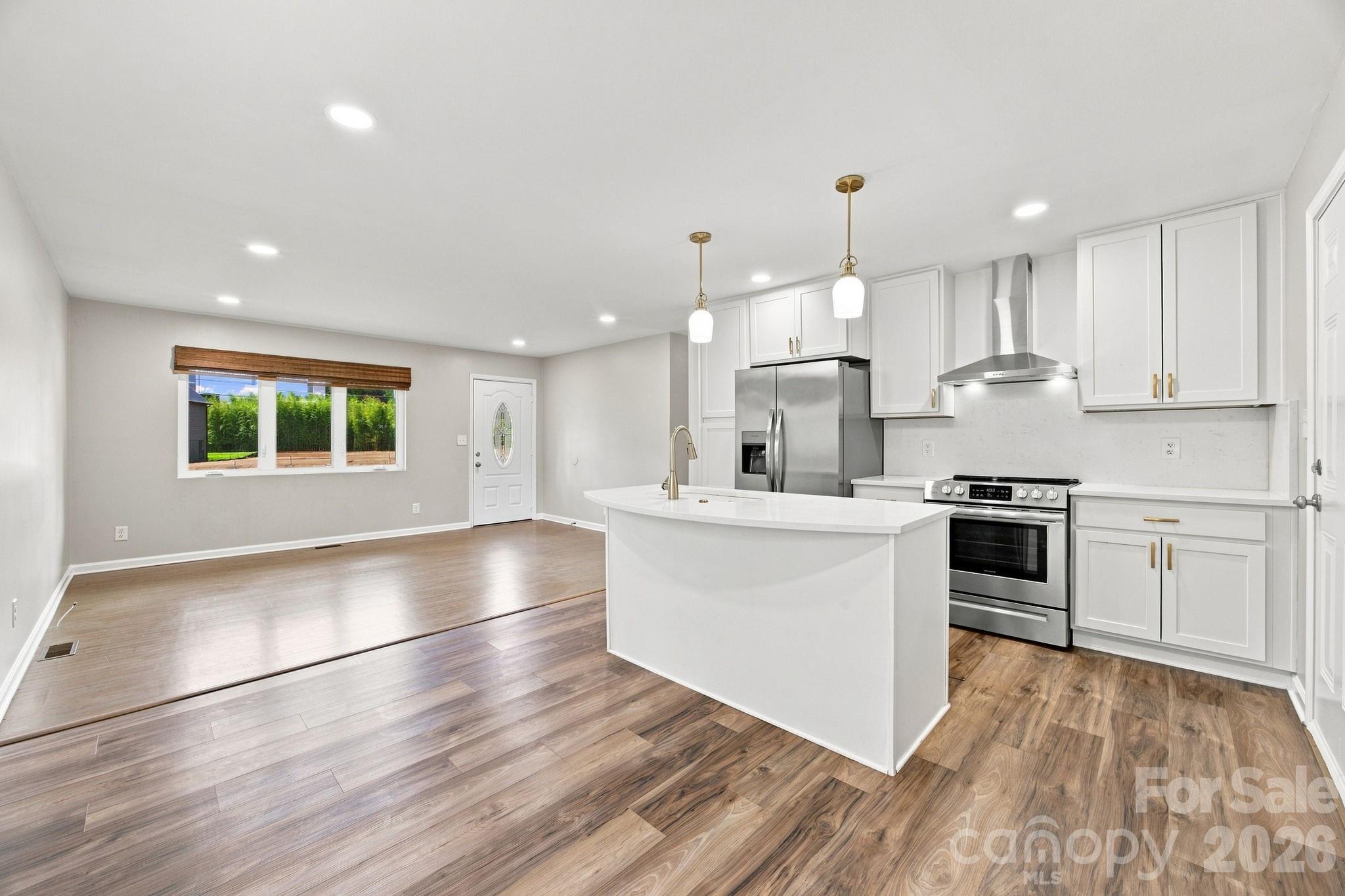 2700 Ravencroft Drive — Charlotte