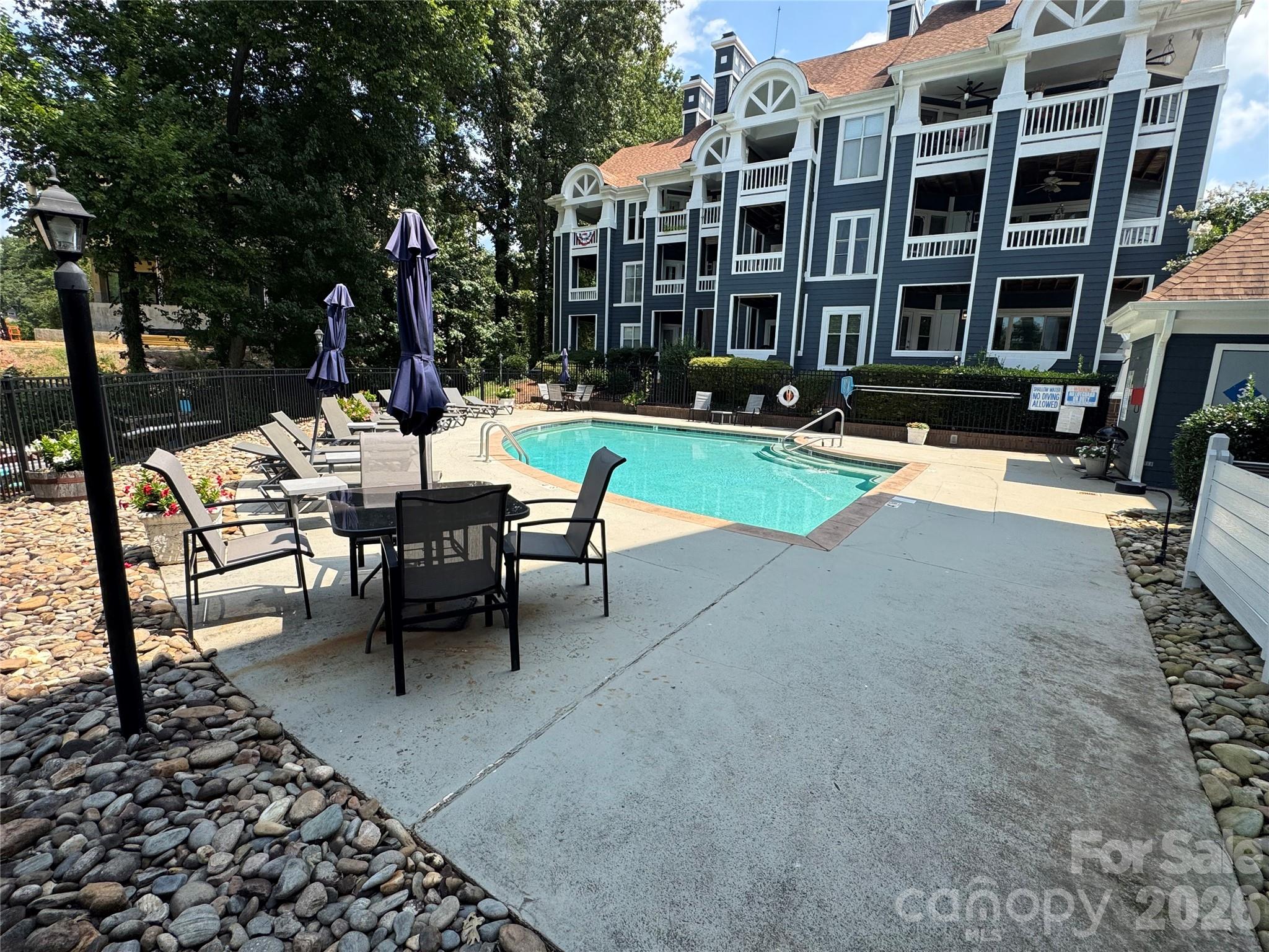 712 Southwest Drive — Davidson