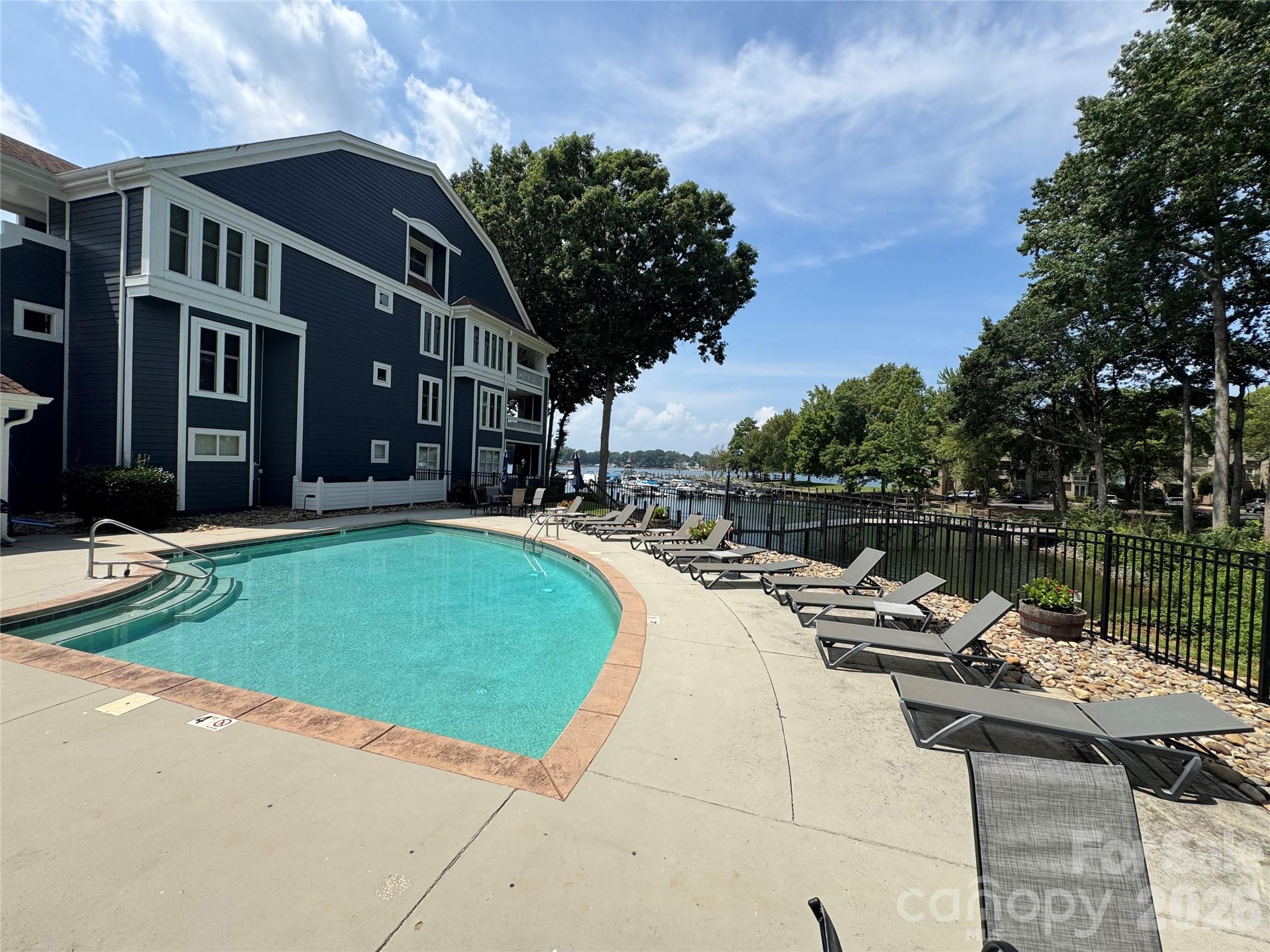 712 Southwest Drive — Davidson