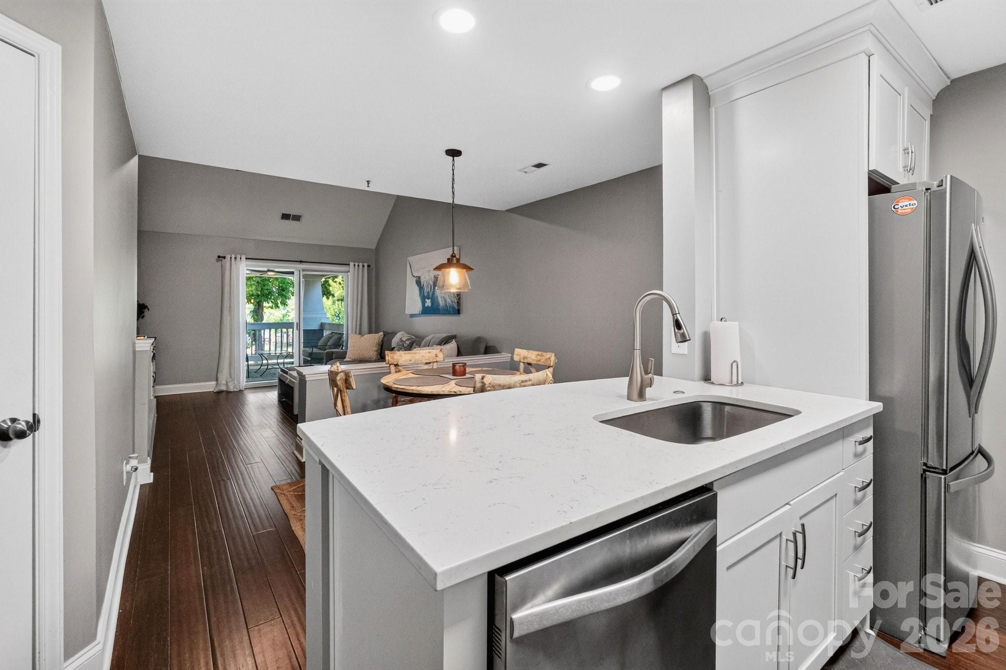 712 Southwest Drive — Davidson