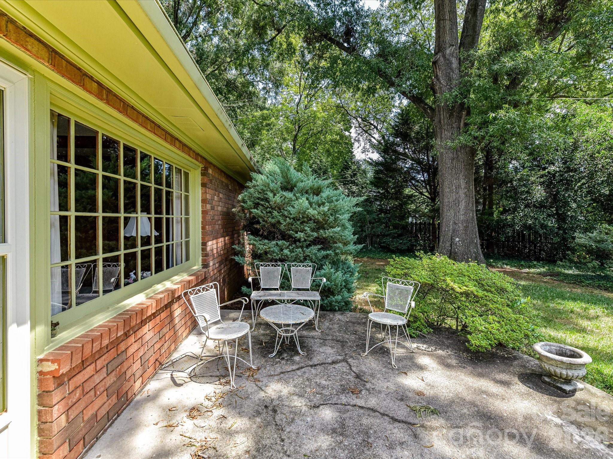 5535 Lansing Drive — Charlotte