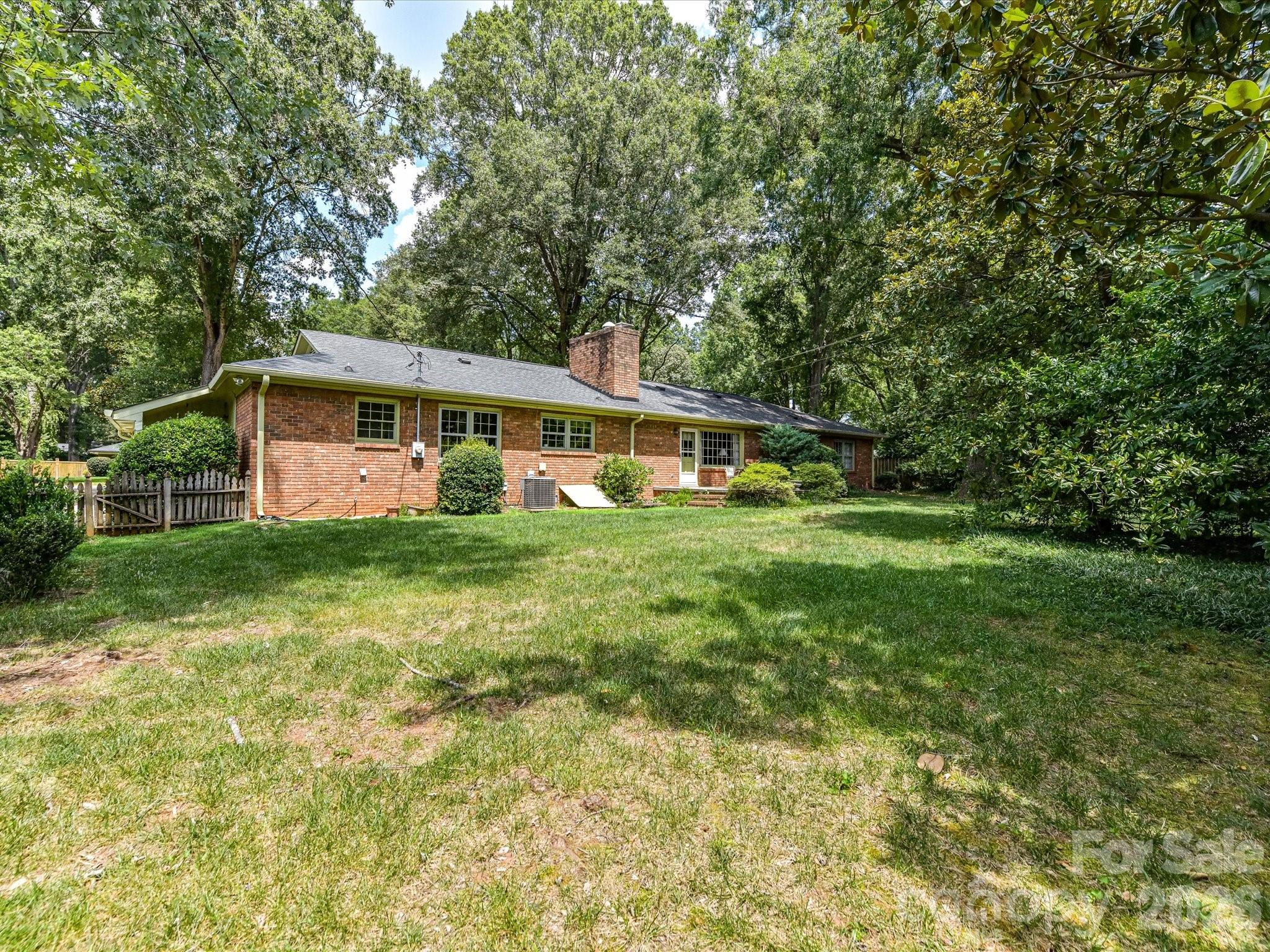 5535 Lansing Drive — Charlotte
