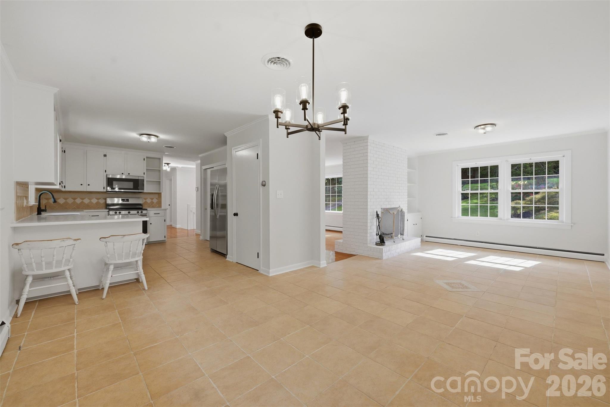 401 S East End Avenue — Statesville