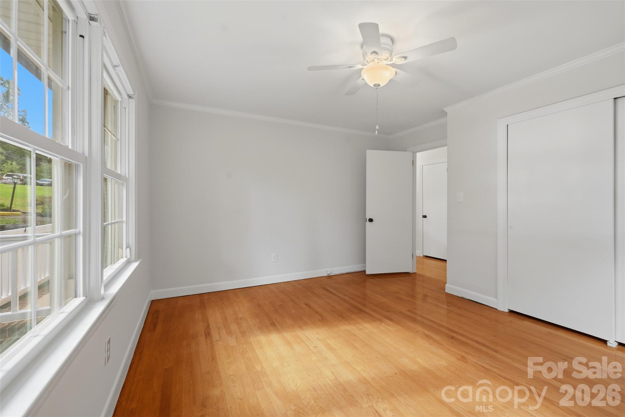 401 S East End Avenue — Statesville