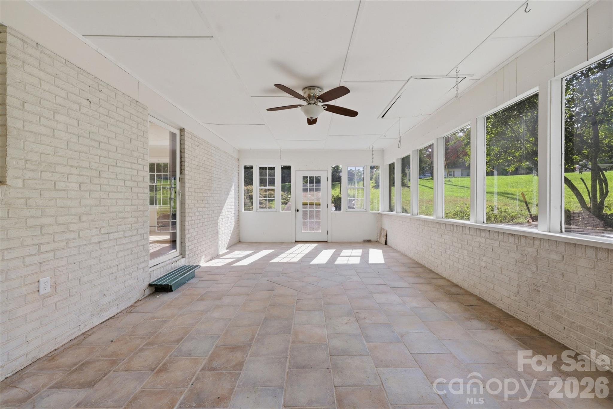 401 S East End Avenue — Statesville
