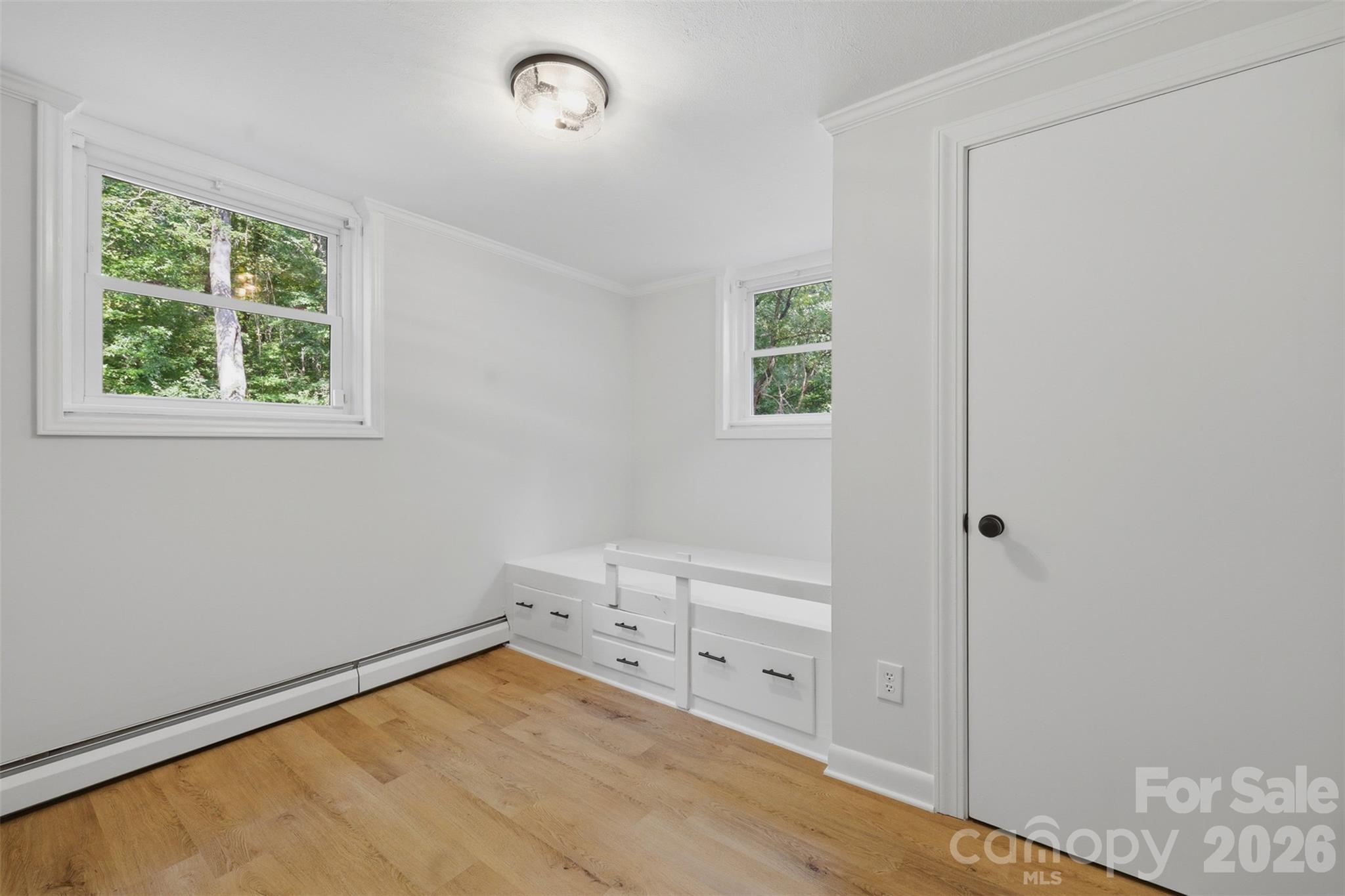 401 S East End Avenue — Statesville