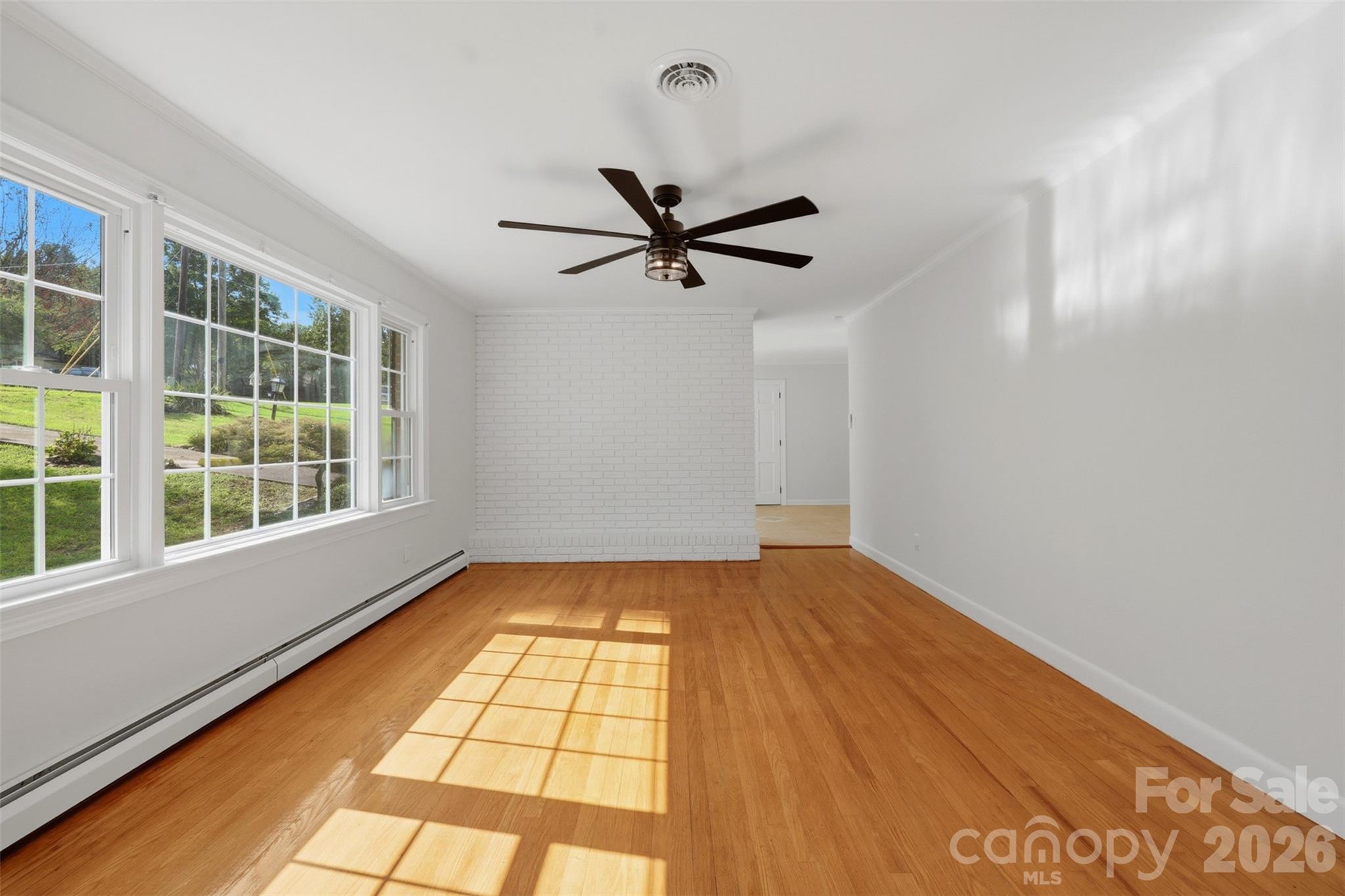 401 S East End Avenue — Statesville