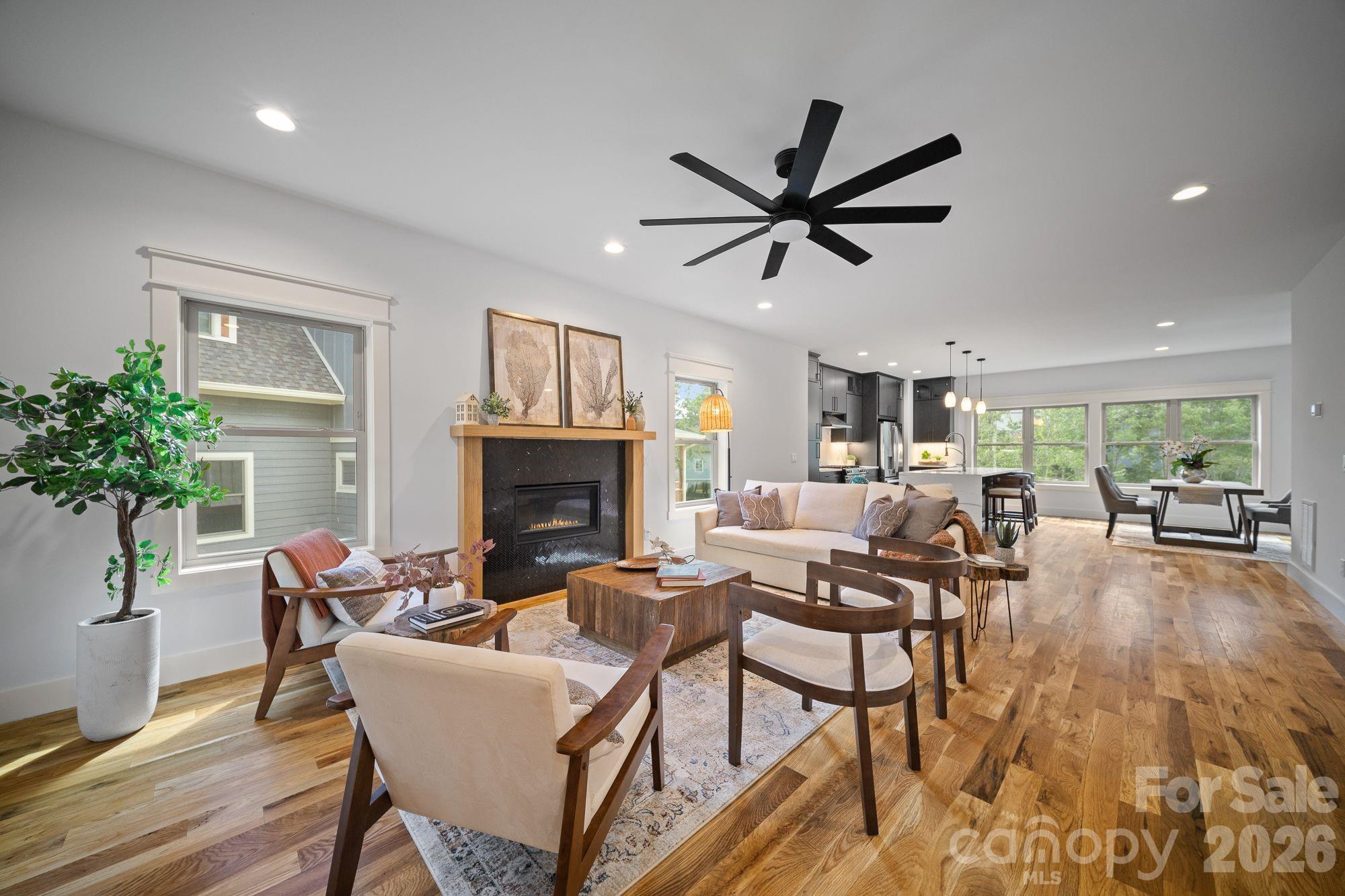 58 Pinedale Road — Asheville