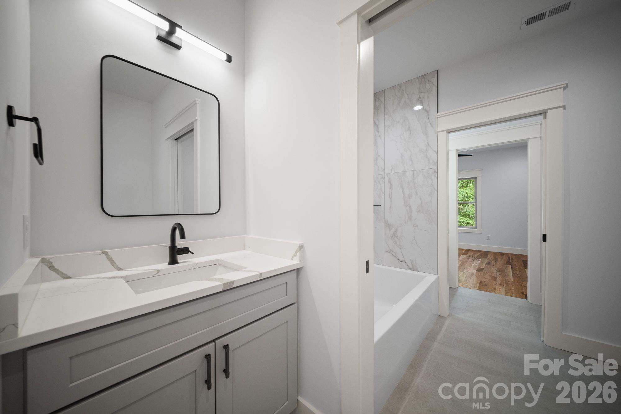 58 Pinedale Road — Asheville