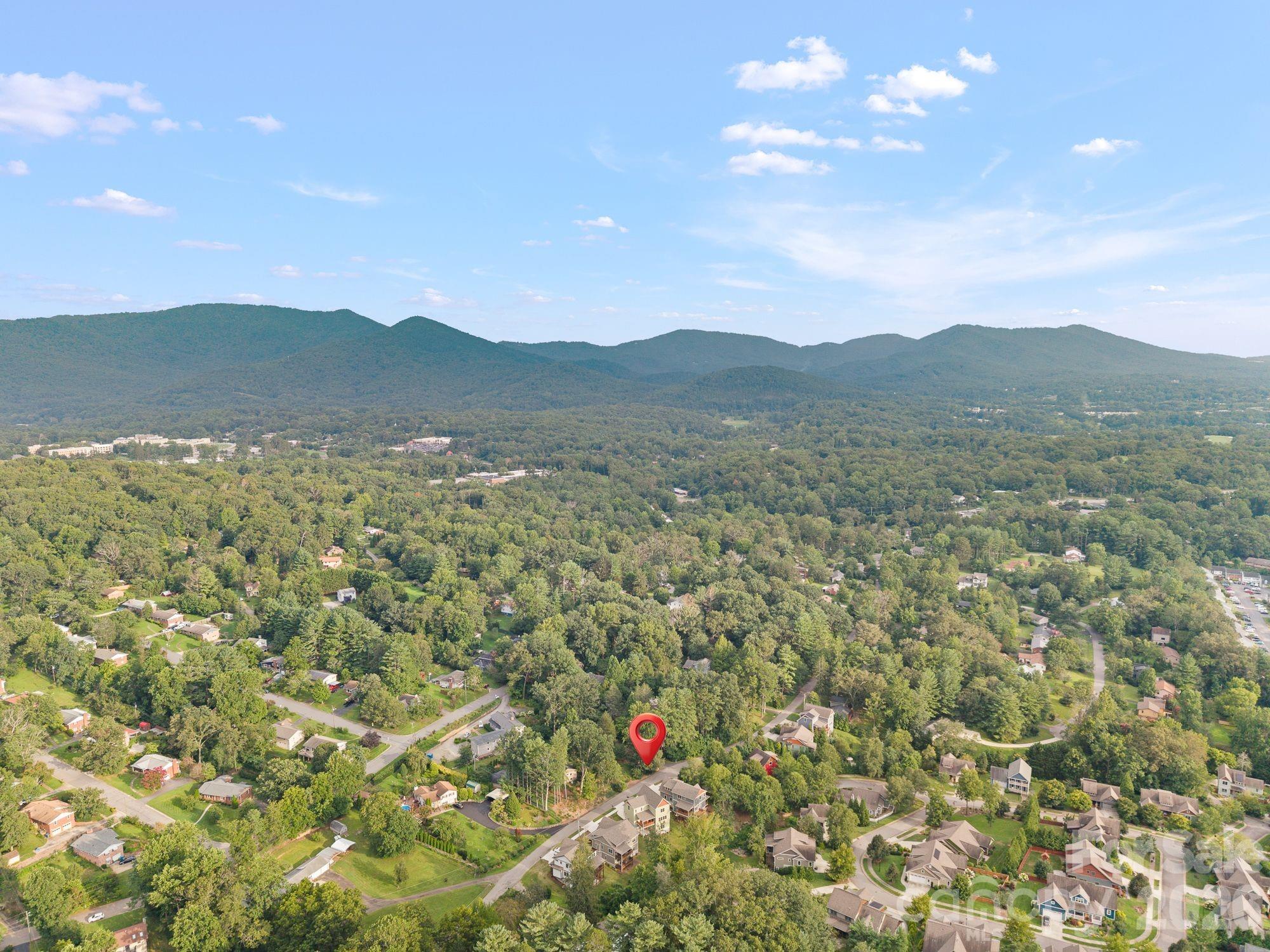 58 Pinedale Road — Asheville