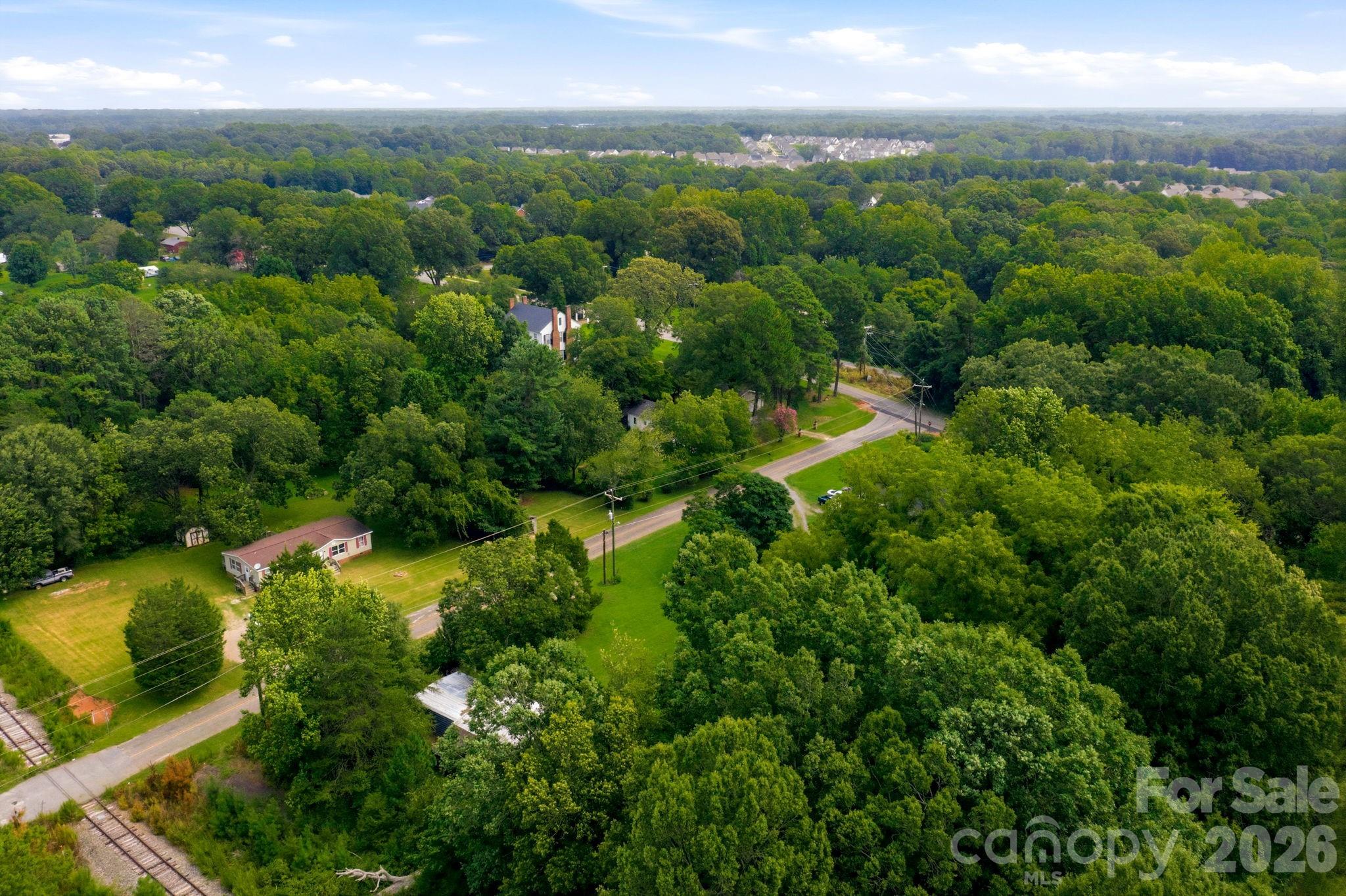 109 Crossrail Road — Mooresville