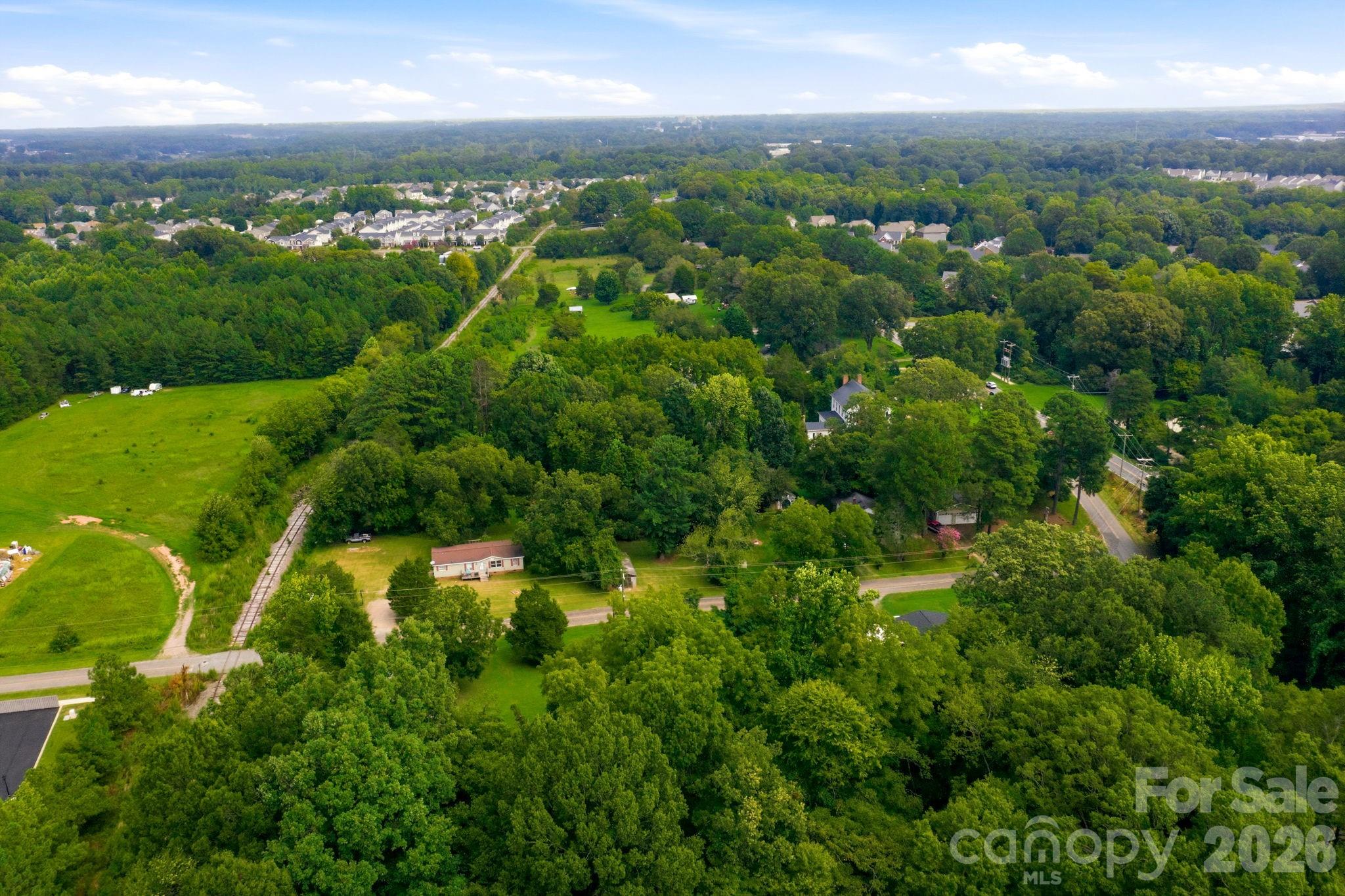 109 Crossrail Road — Mooresville