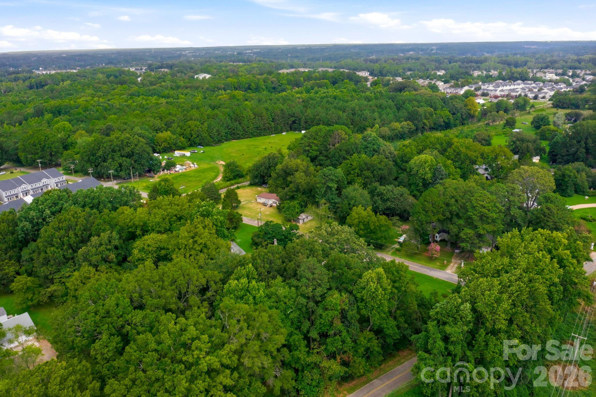 109 Crossrail Road — Mooresville