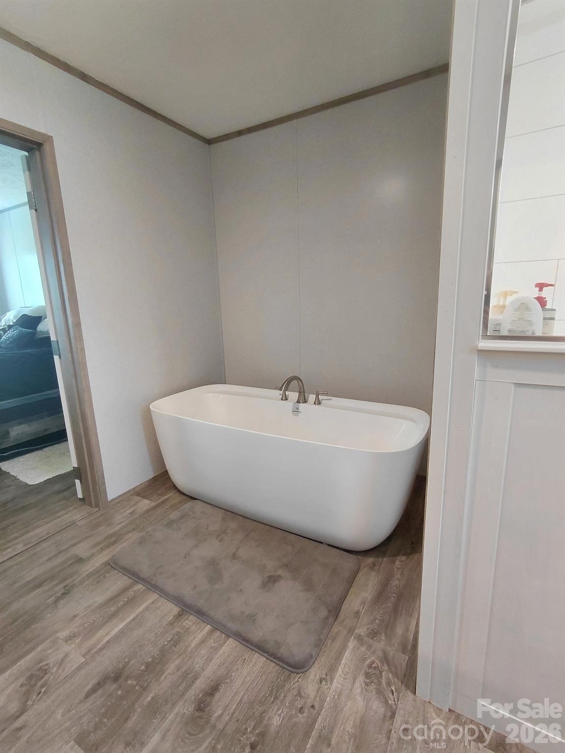 859 Henry Jenkins Road — Mooresboro