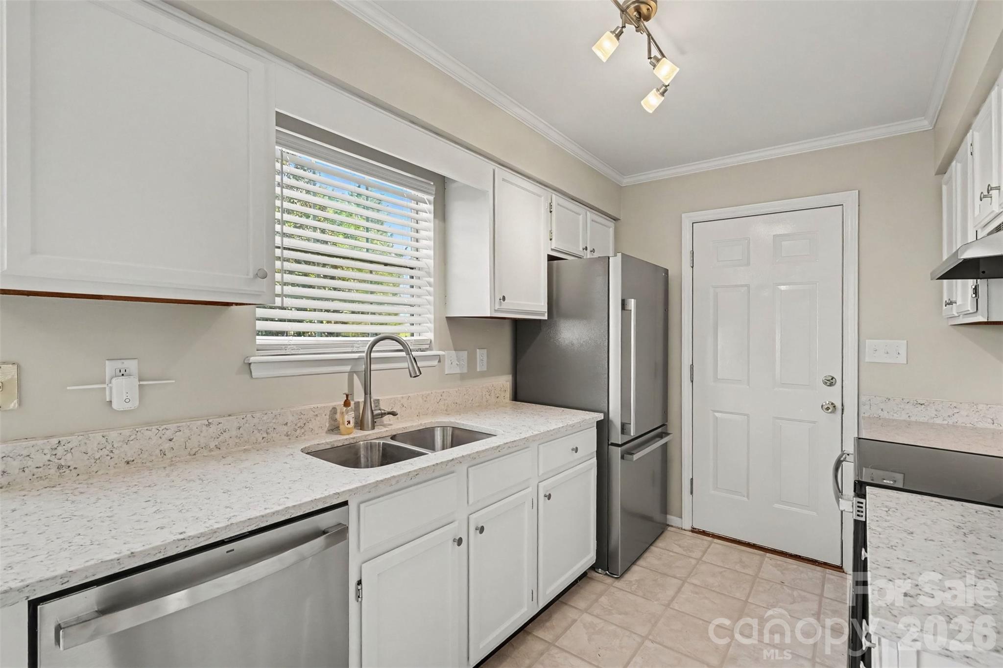 8512 Indian Summer Trail — Harrisburg