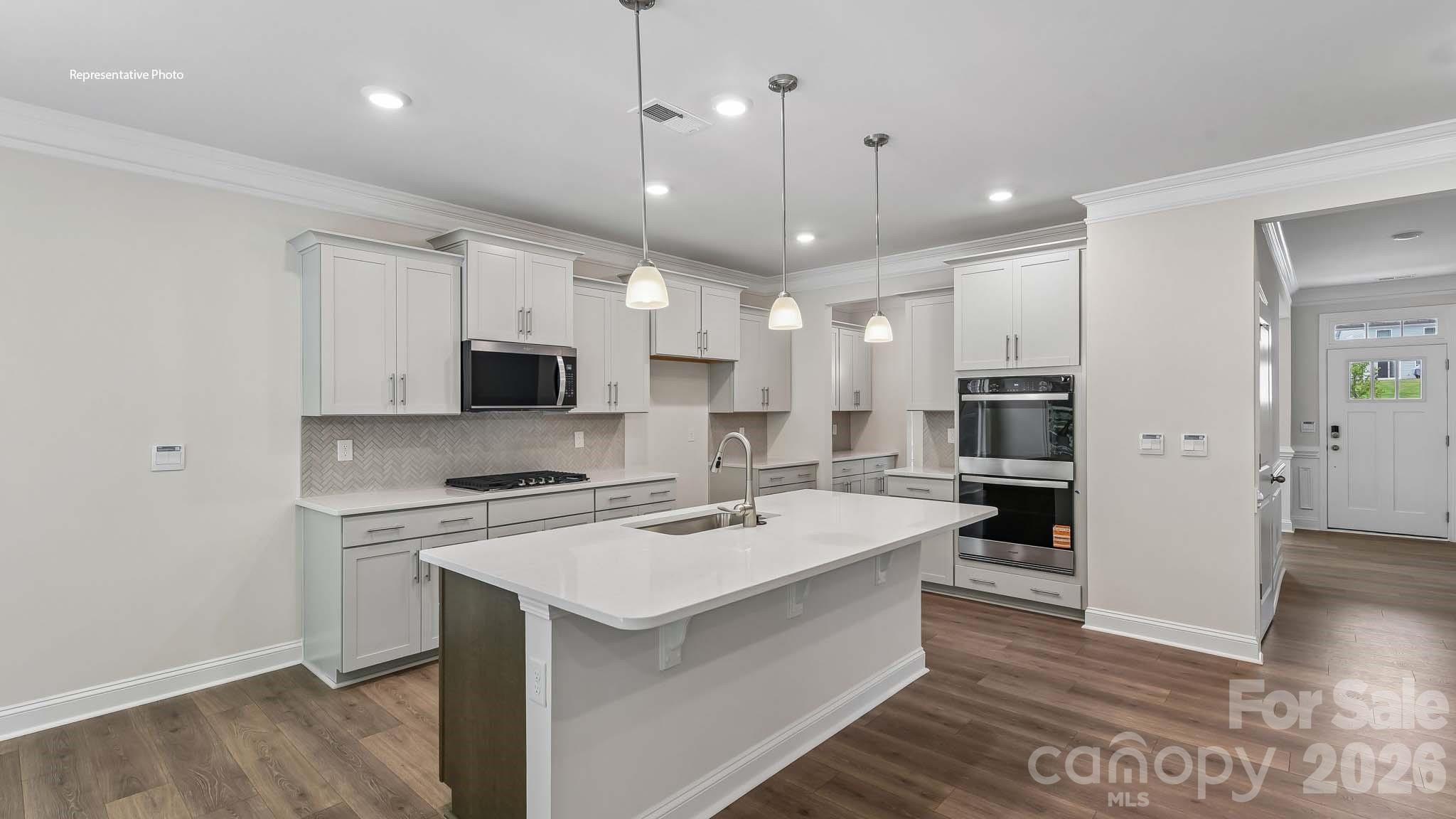9123 Carver Avenue — Huntersville