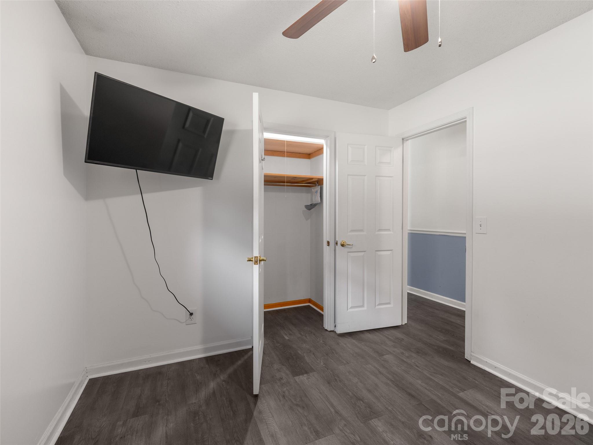 122 McCall Road — Pisgah Forest