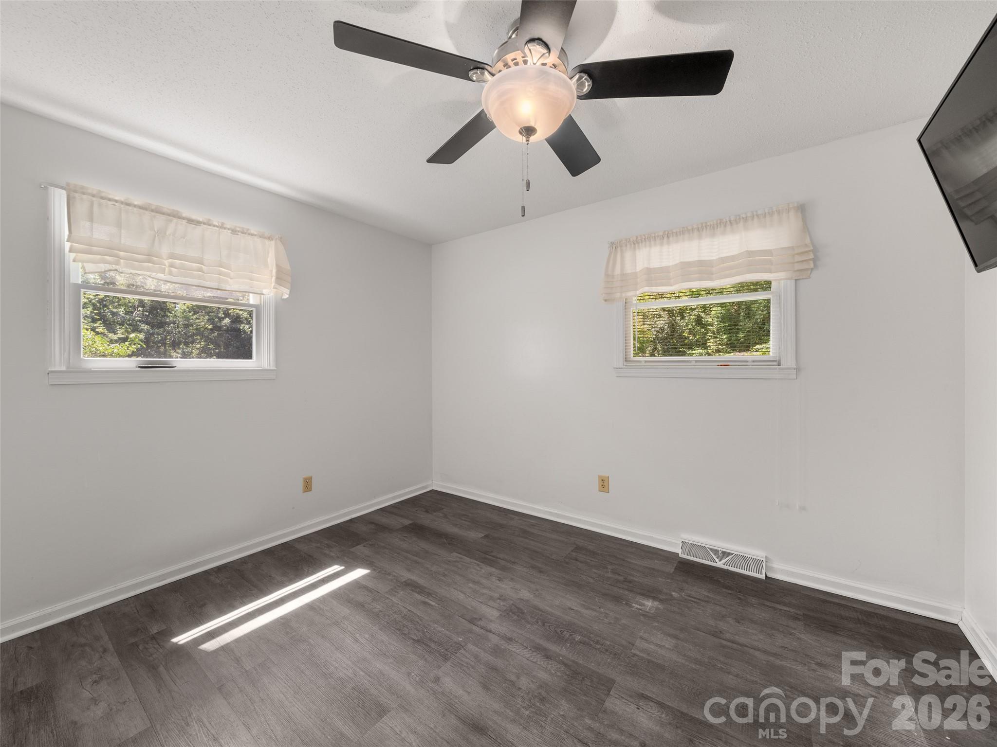 122 McCall Road — Pisgah Forest