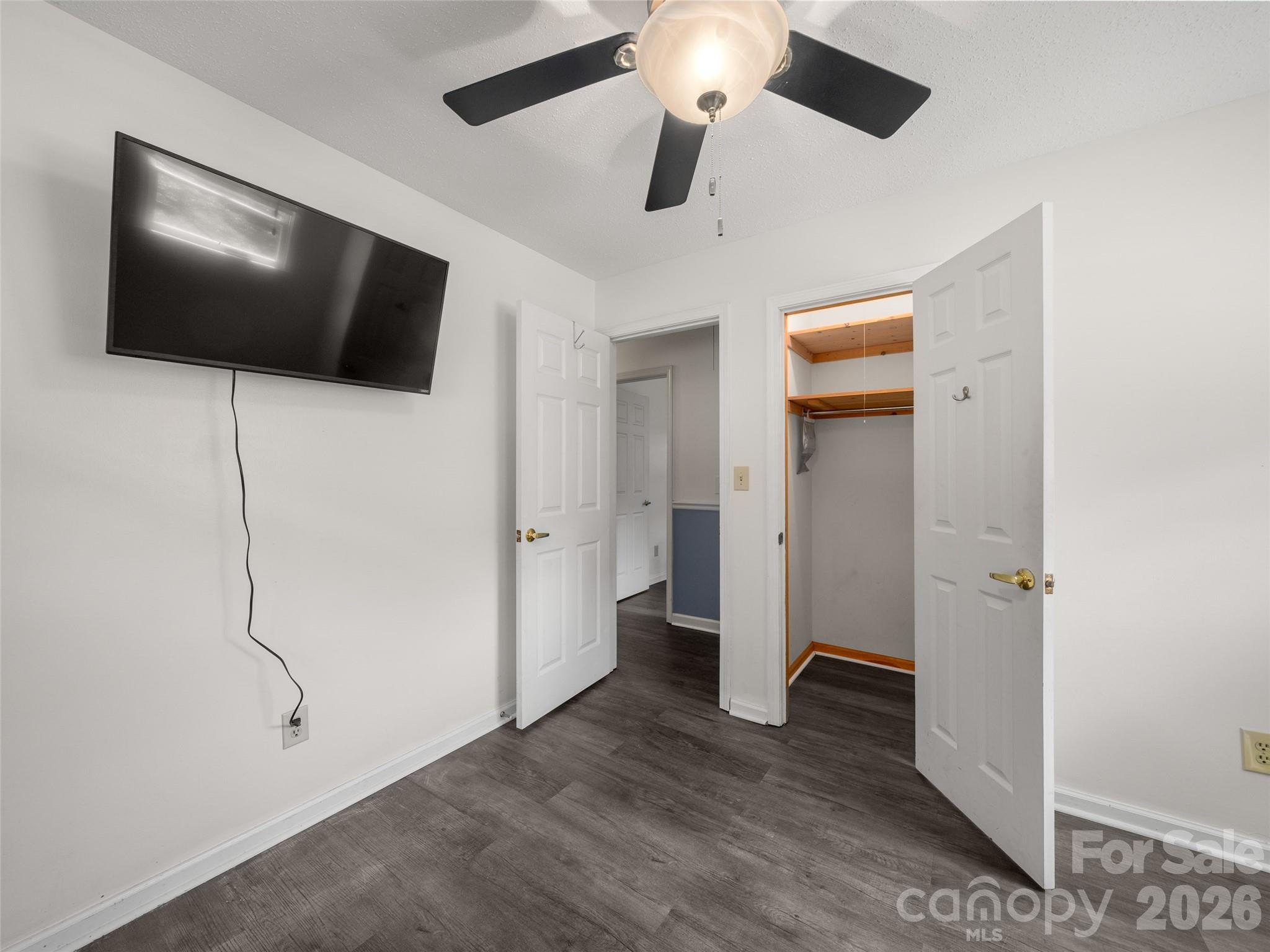 122 McCall Road — Pisgah Forest