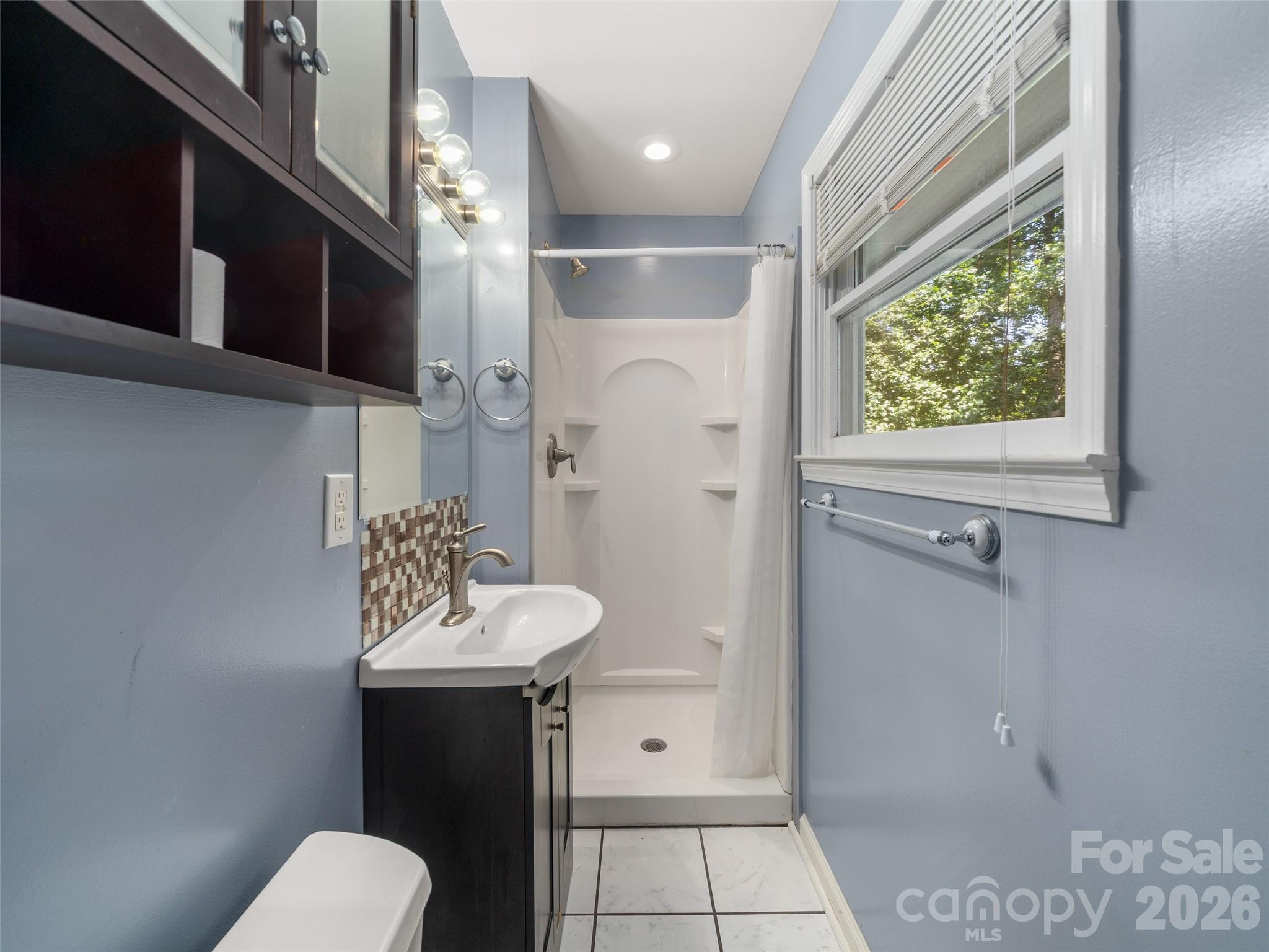 122 McCall Road — Pisgah Forest