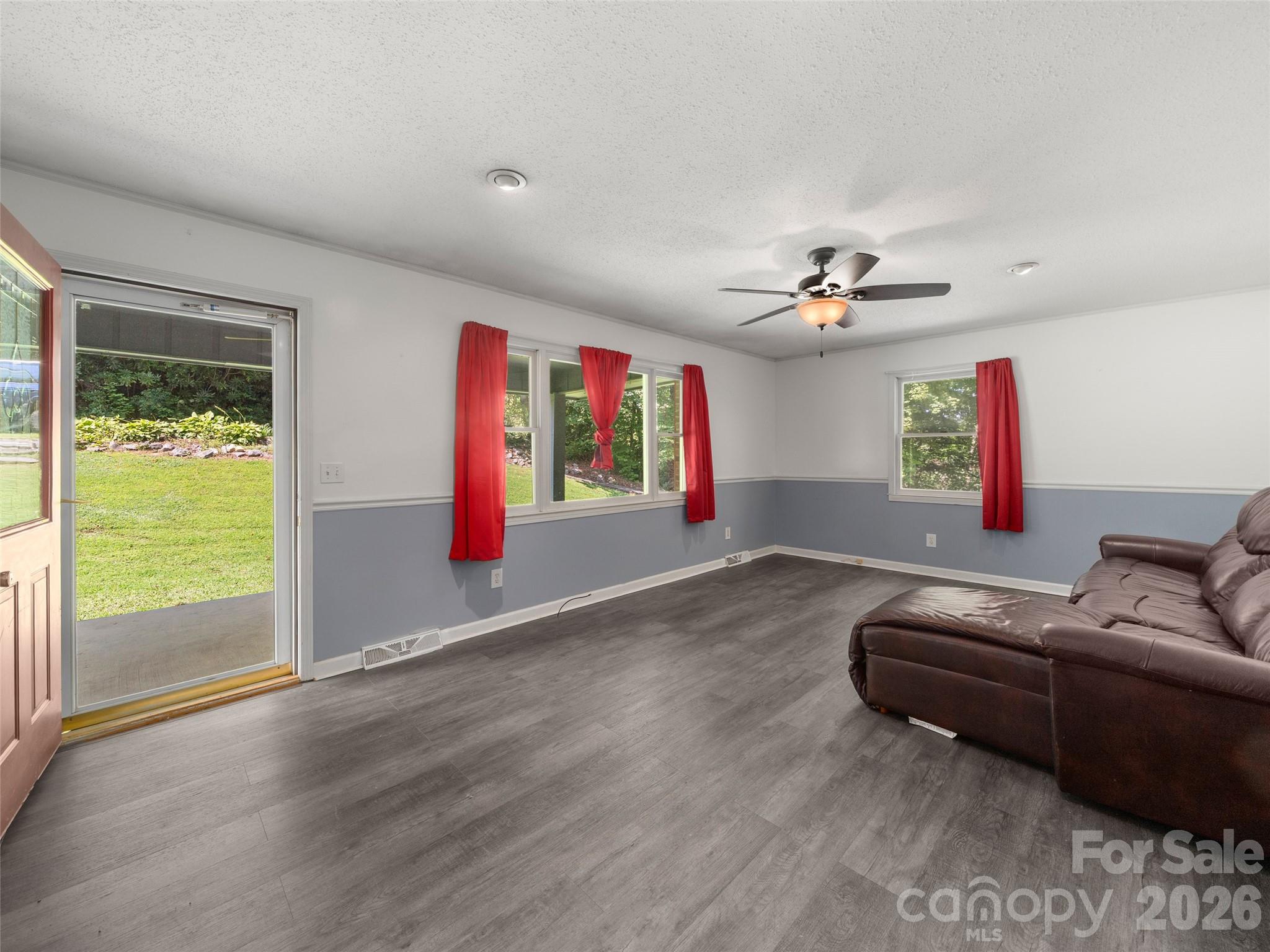 122 McCall Road — Pisgah Forest