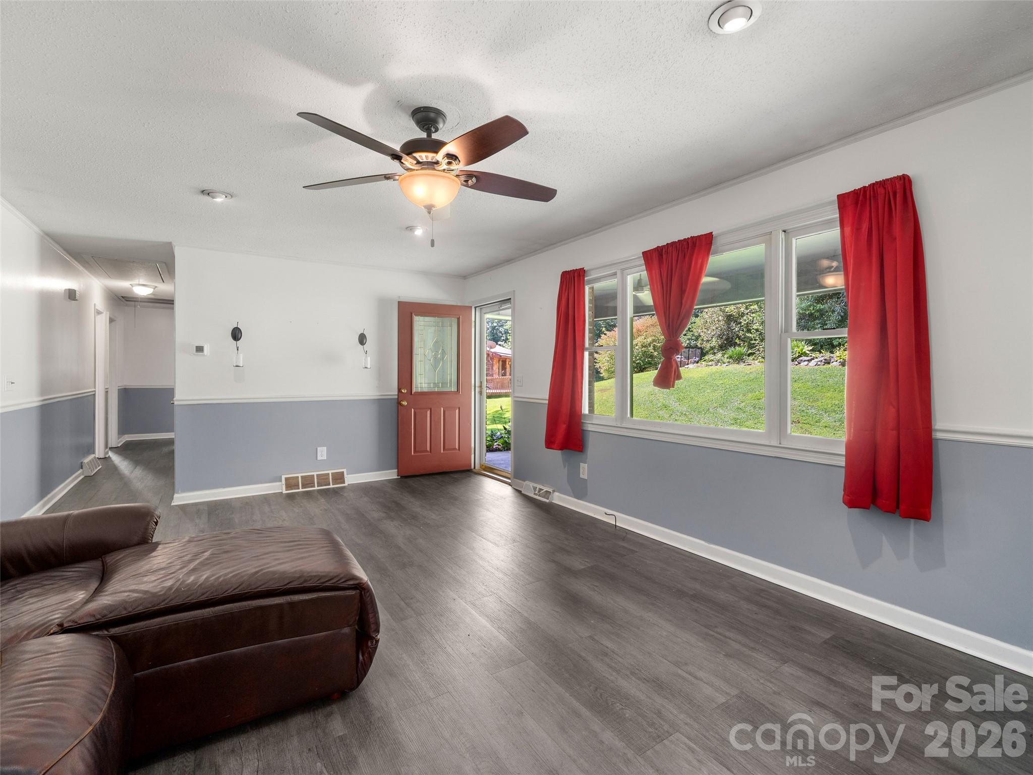 122 McCall Road — Pisgah Forest