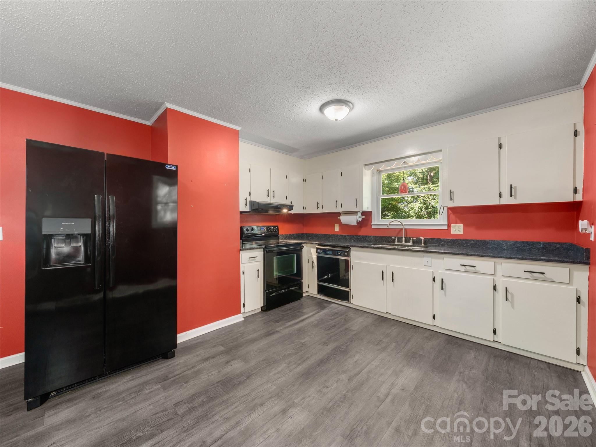 122 McCall Road — Pisgah Forest
