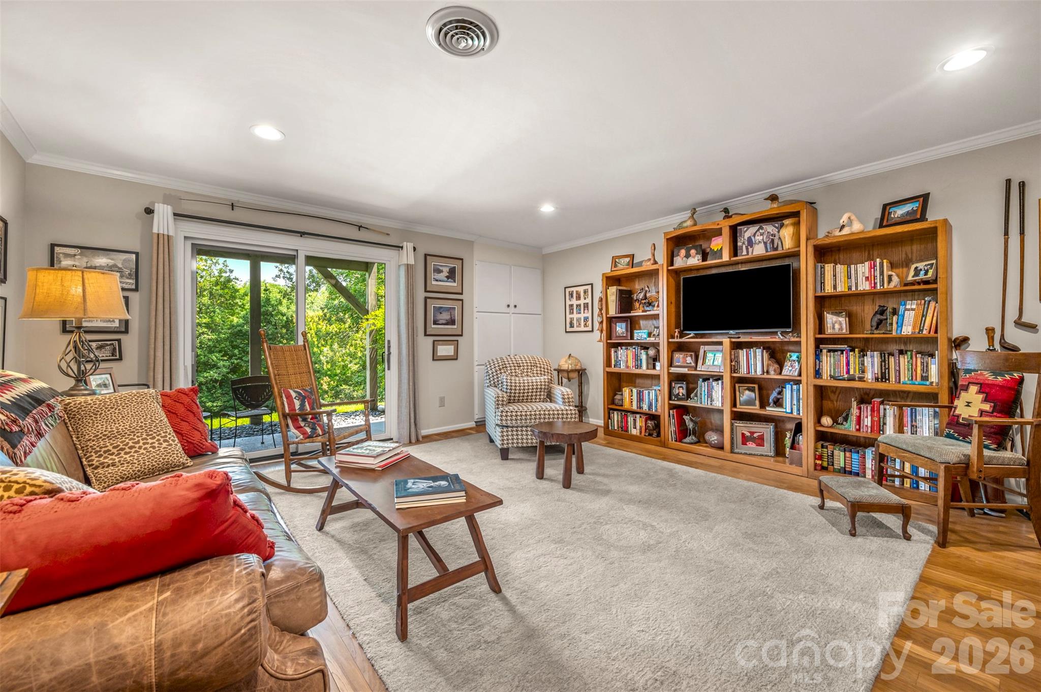 77 Chestnut Street #305 — Tryon