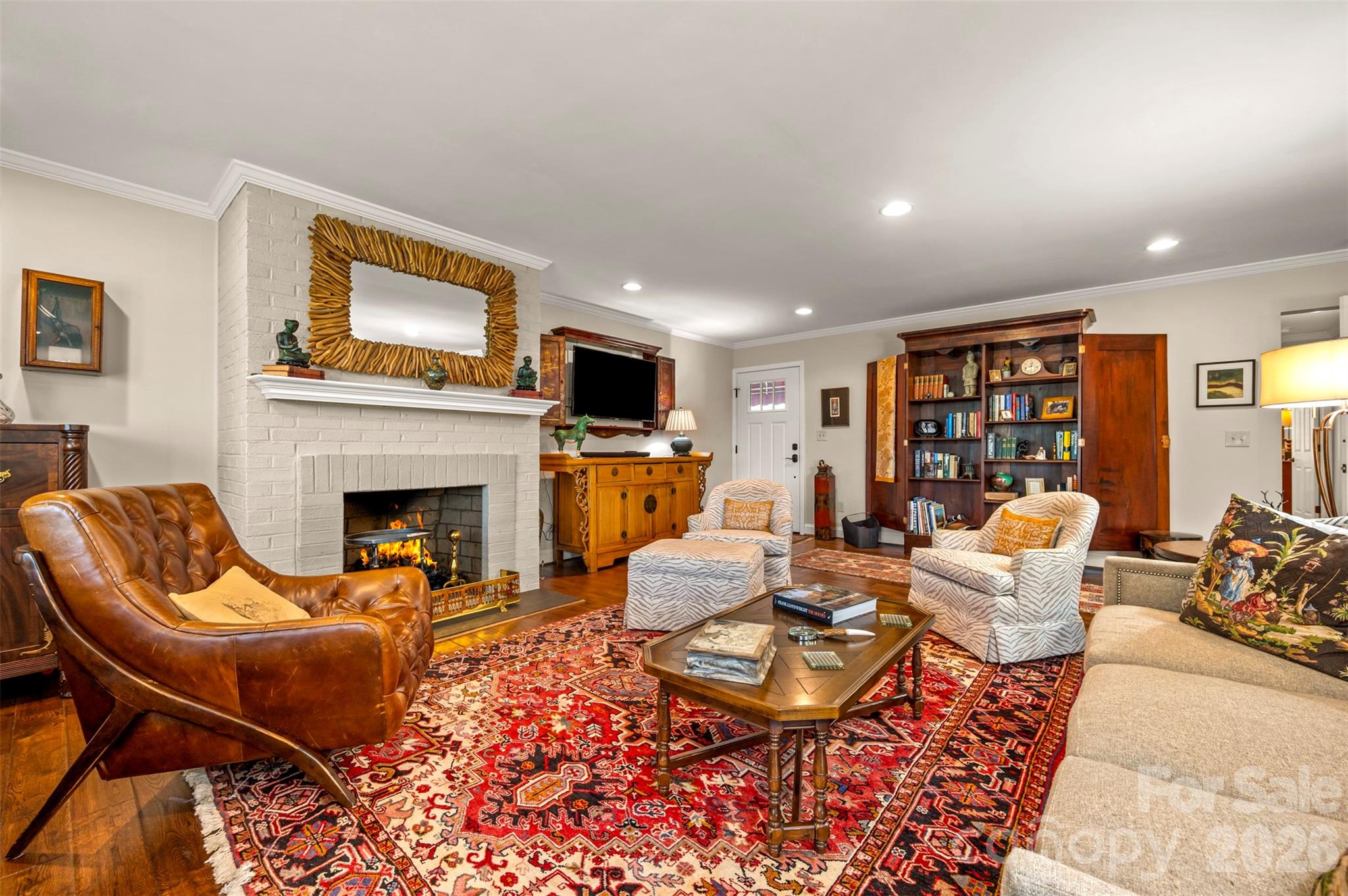 77 Chestnut Street #305 — Tryon