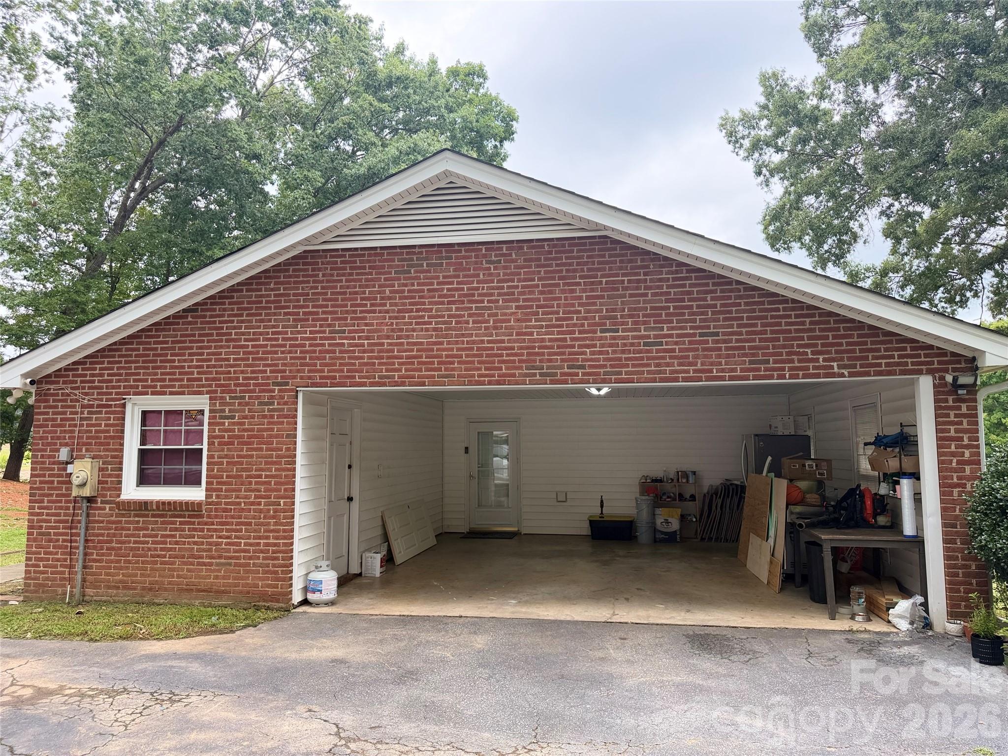 1110 Oak Hill Drive — Monroe