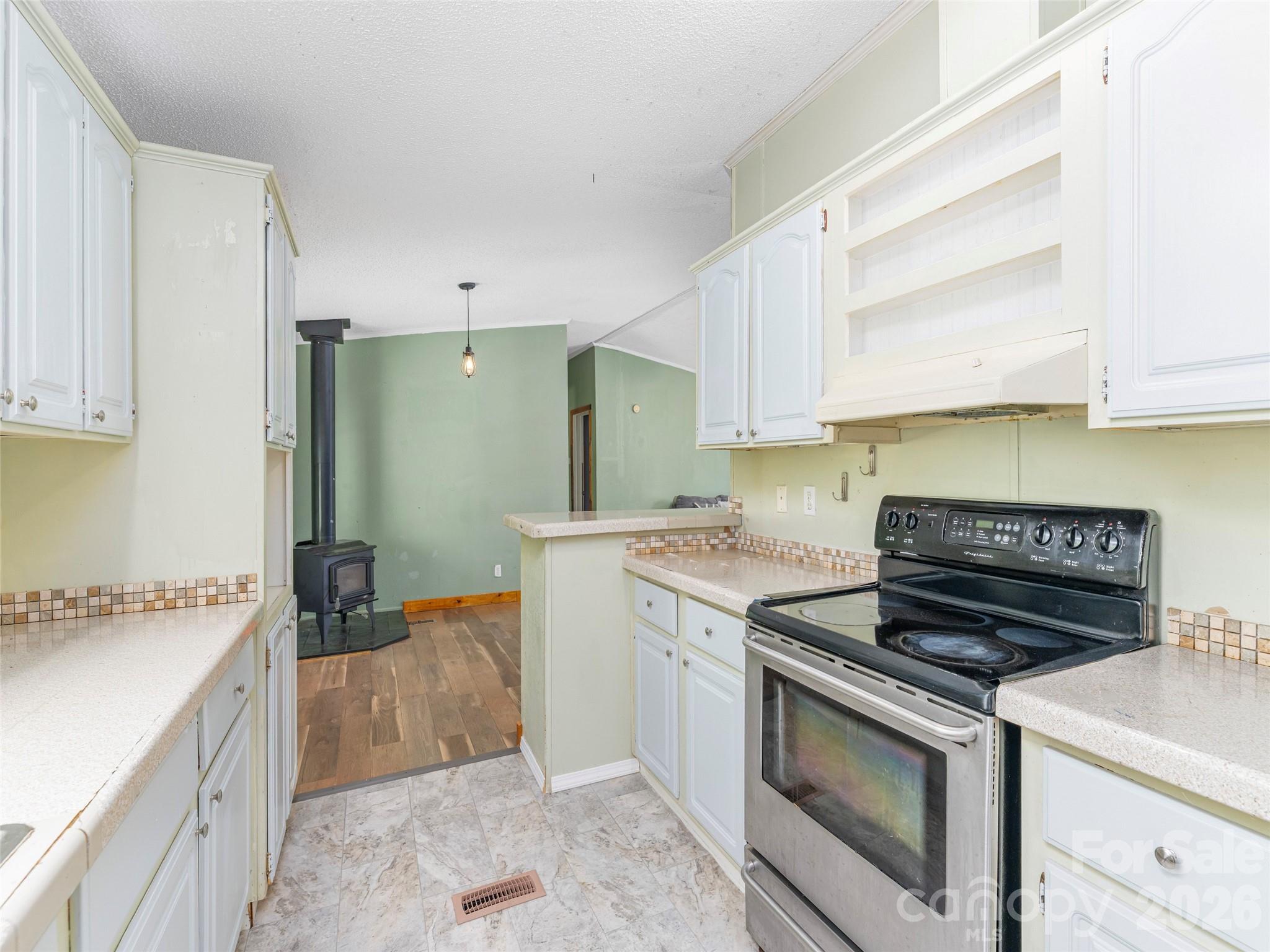 152 Hollon Cove — Waynesville