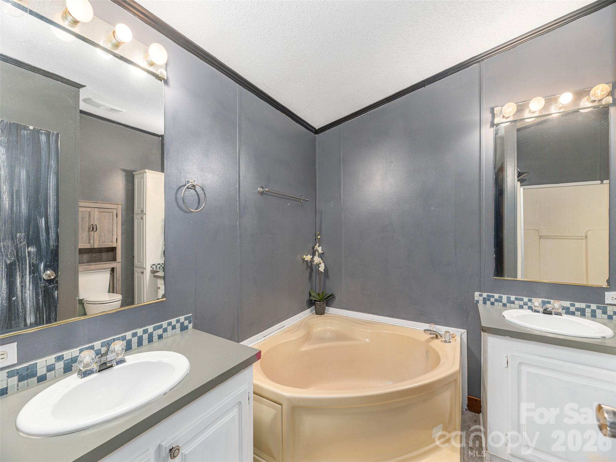 152 Hollon Cove — Waynesville
