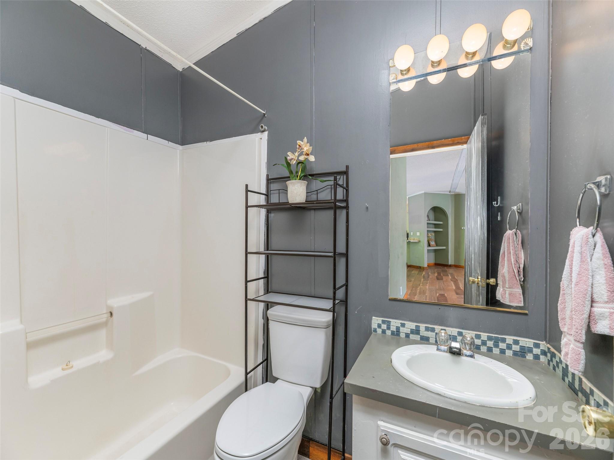 152 Hollon Cove — Waynesville