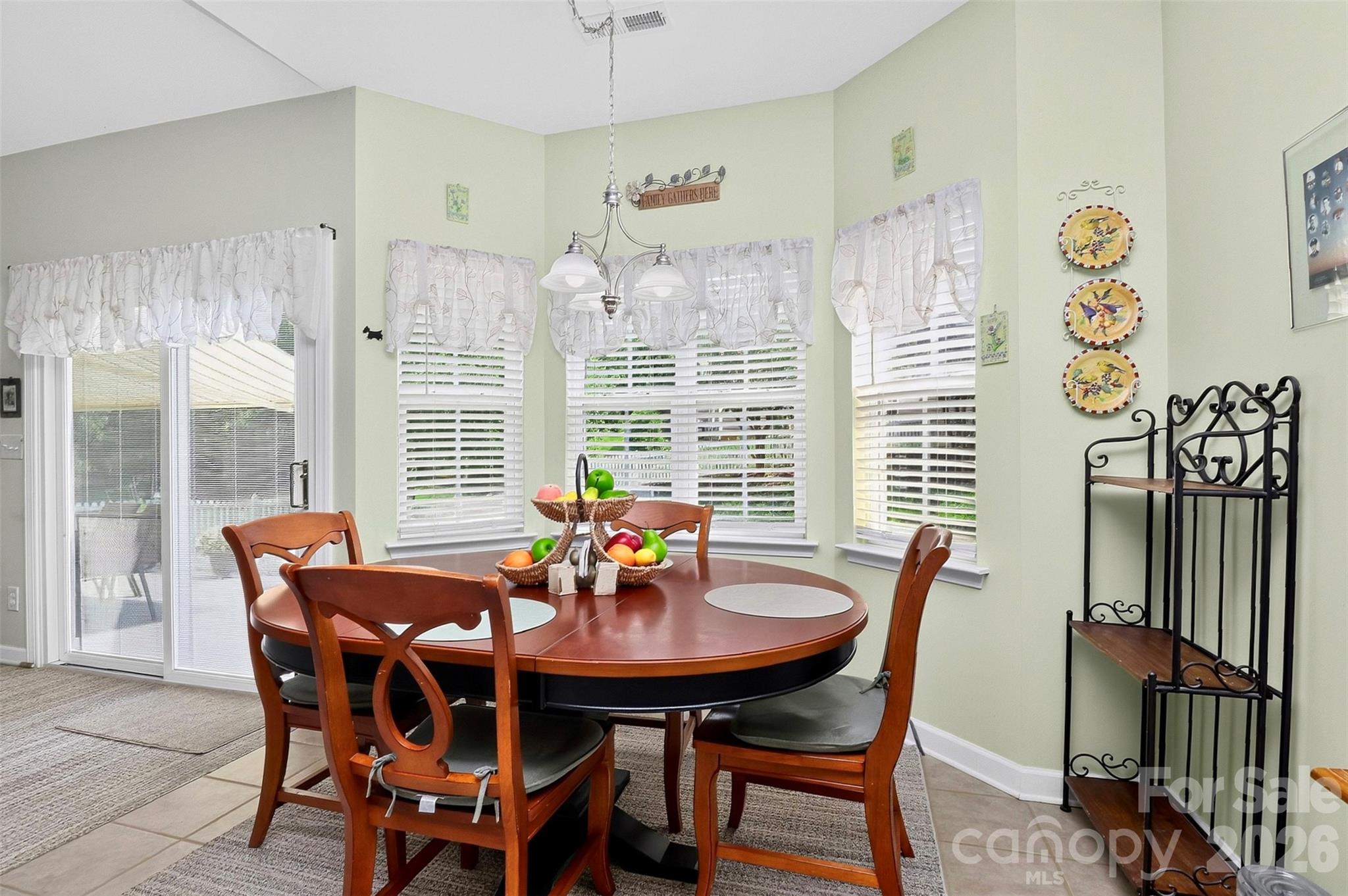 8413 Suttonview Drive — Charlotte