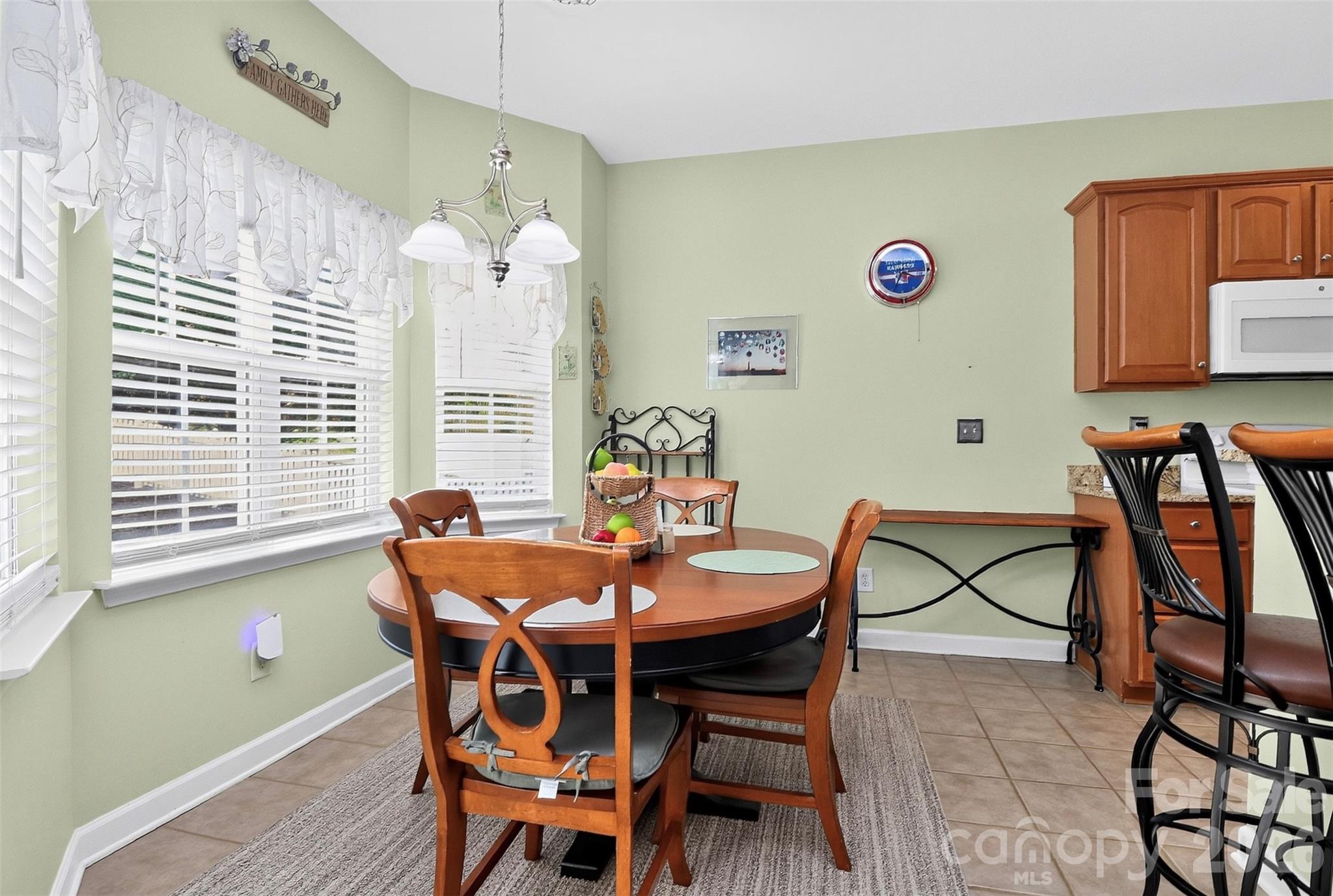8413 Suttonview Drive — Charlotte