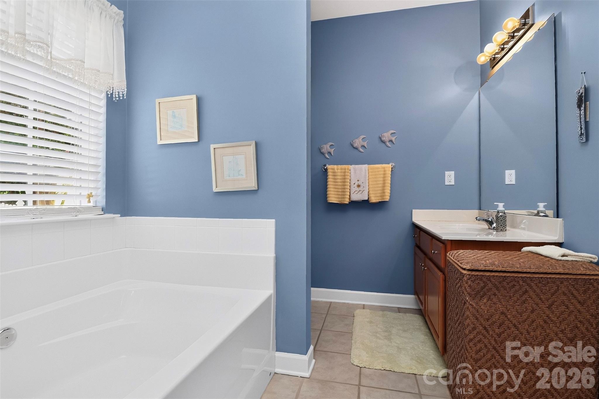 8413 Suttonview Drive — Charlotte