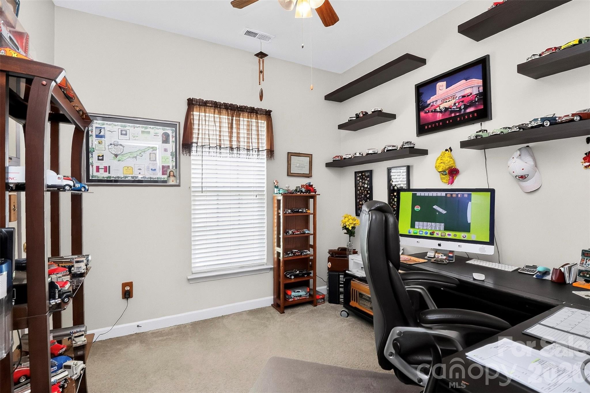 8413 Suttonview Drive — Charlotte