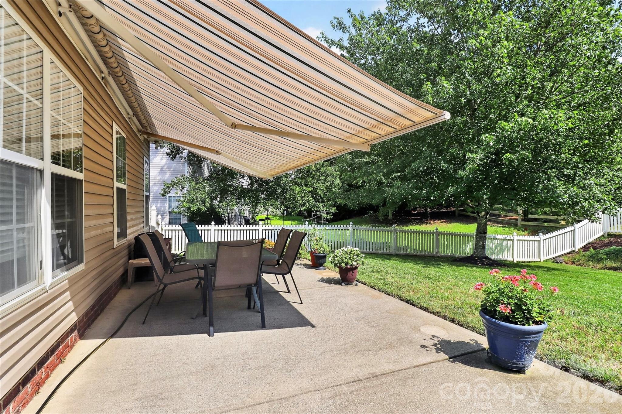 8413 Suttonview Drive — Charlotte