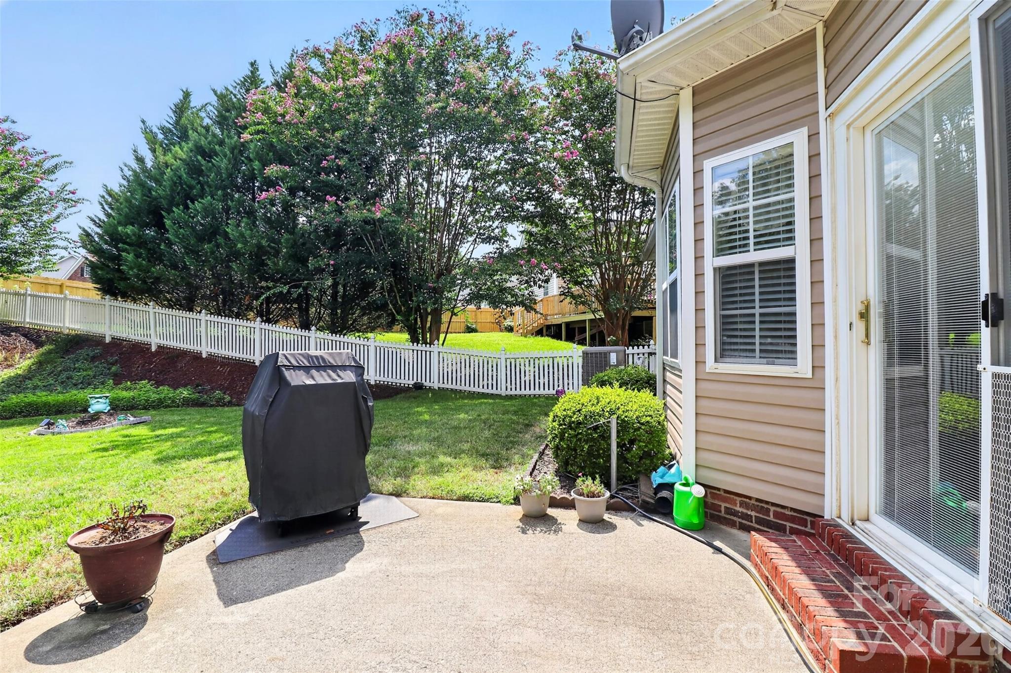 8413 Suttonview Drive — Charlotte