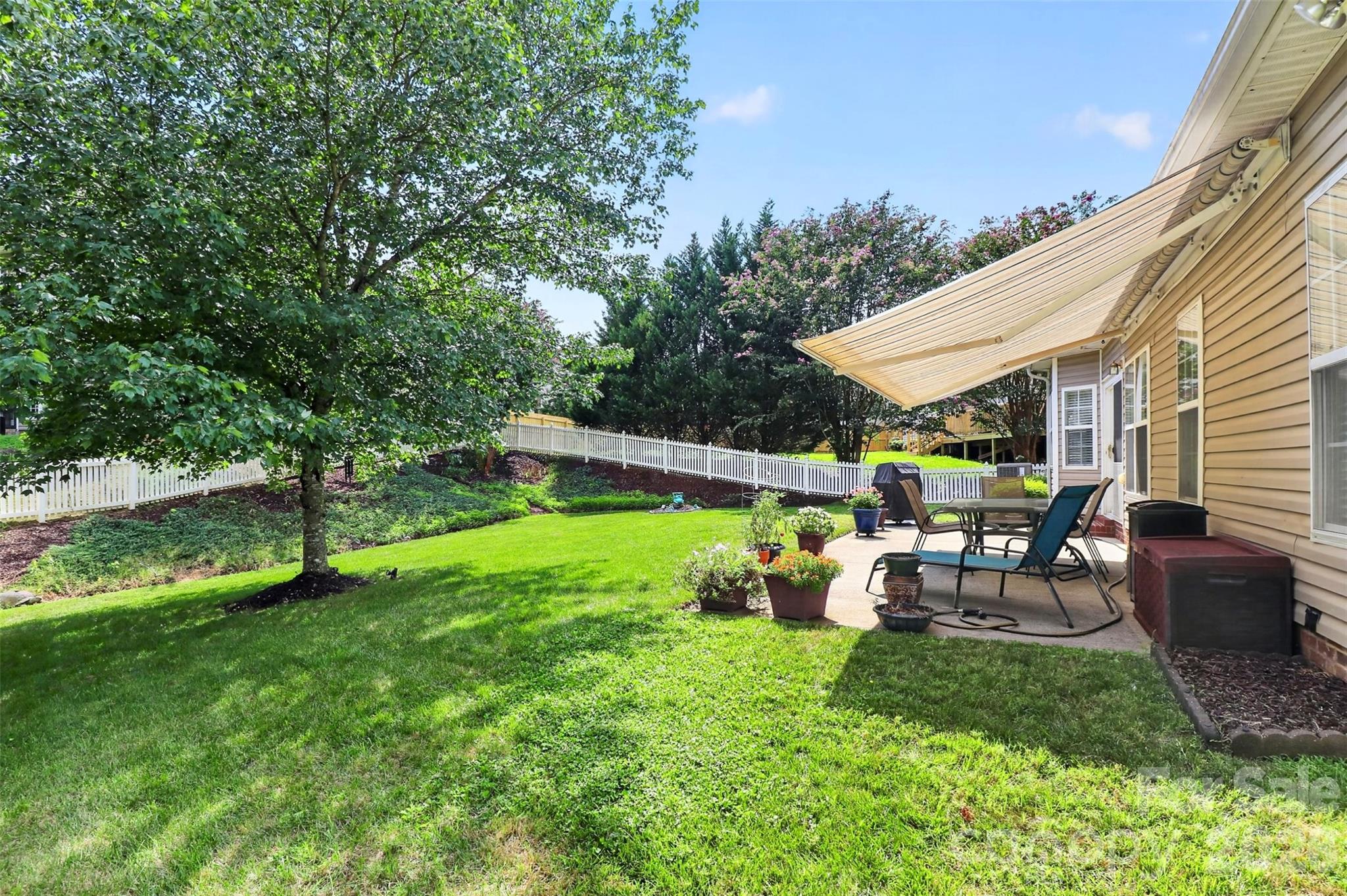 8413 Suttonview Drive — Charlotte