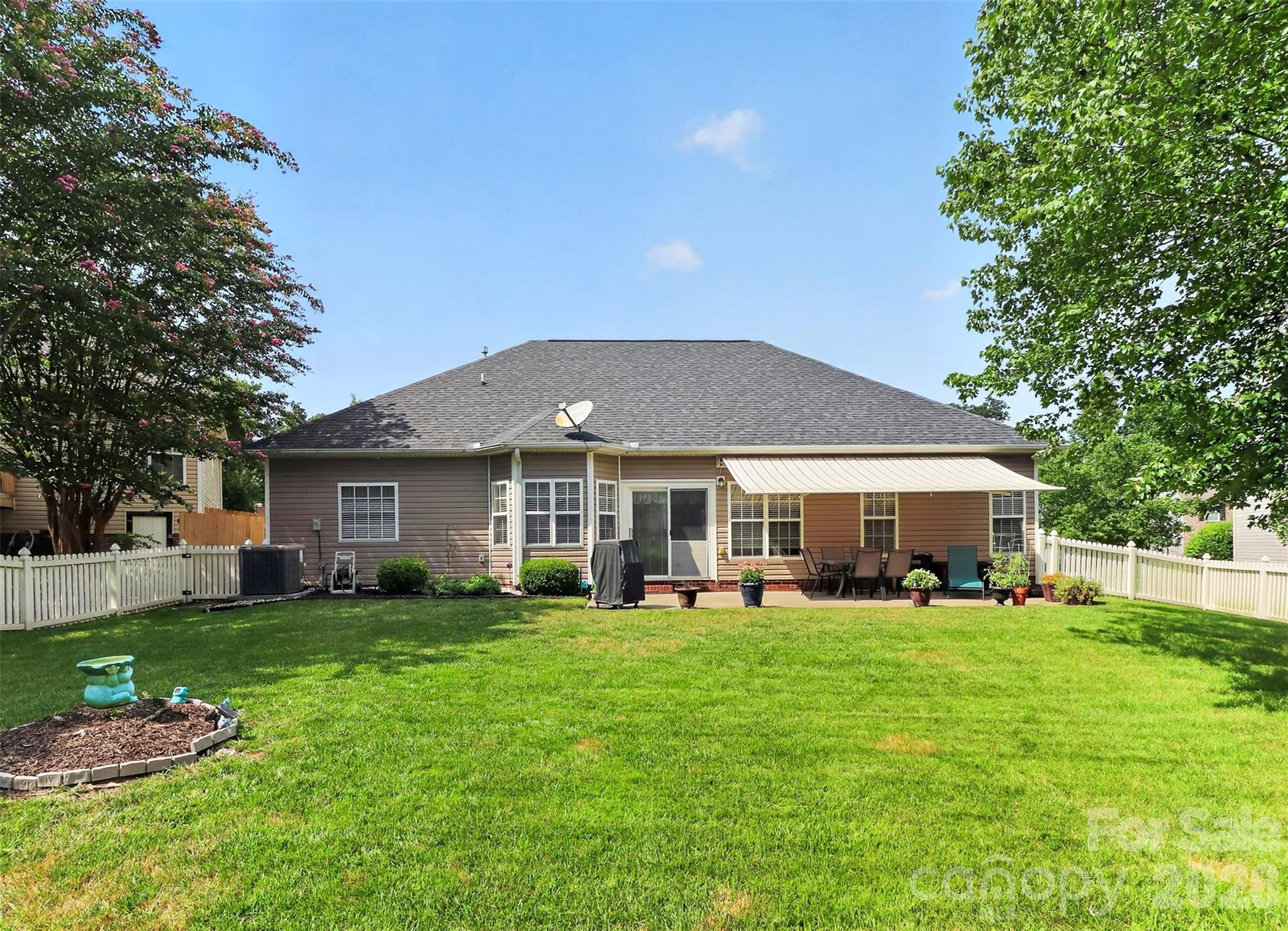 8413 Suttonview Drive — Charlotte