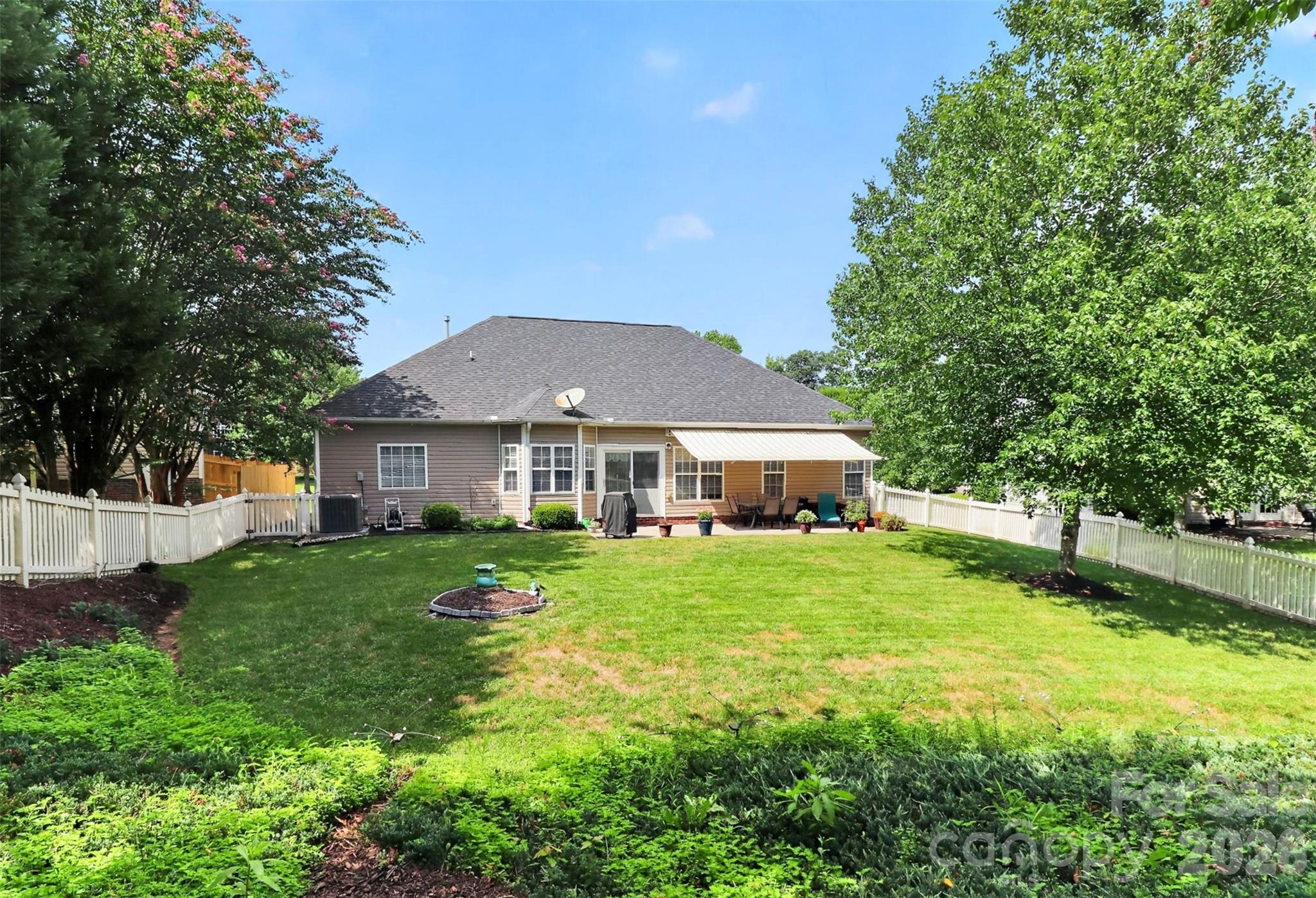 8413 Suttonview Drive — Charlotte